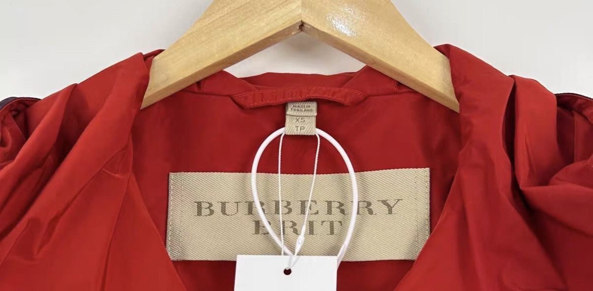 Burberry Color-Blocked Lightweight Jacket in Green Size US XS / EU 42 / 0 - 4 Thumbnail