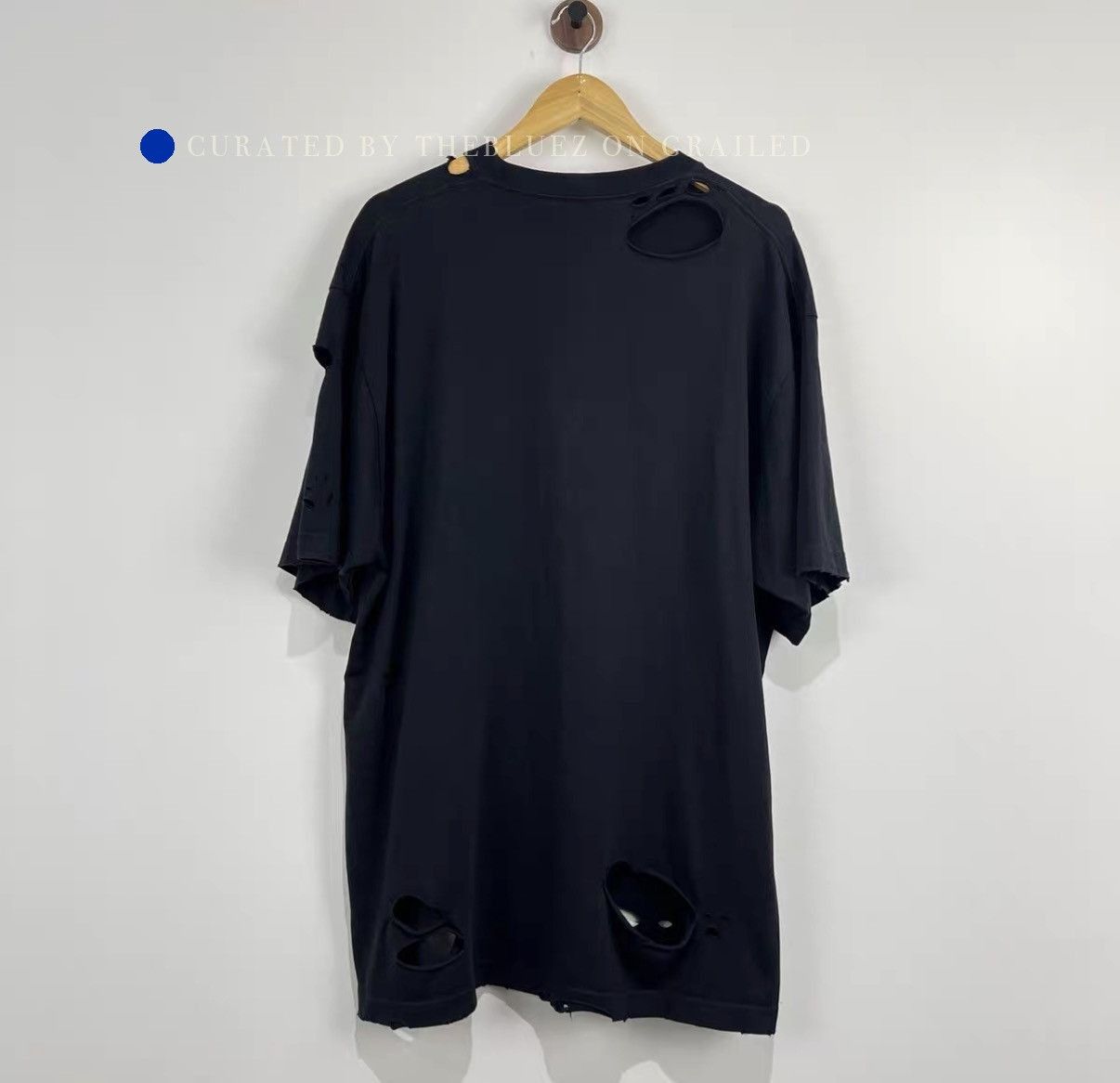Balenciaga Vintage Ripped Black T-Shirt Size US XS / EU 42 / 0 - 2 Thumbnail