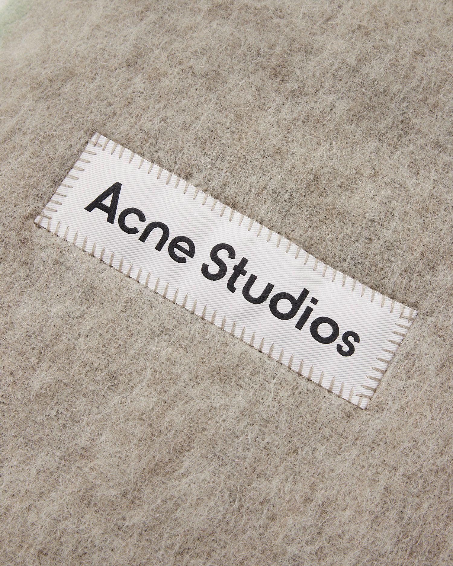 Acne Studios Acne Studios Label Stitched Detail Fringe Trim Scarf Size ONE SIZE - 3 Thumbnail