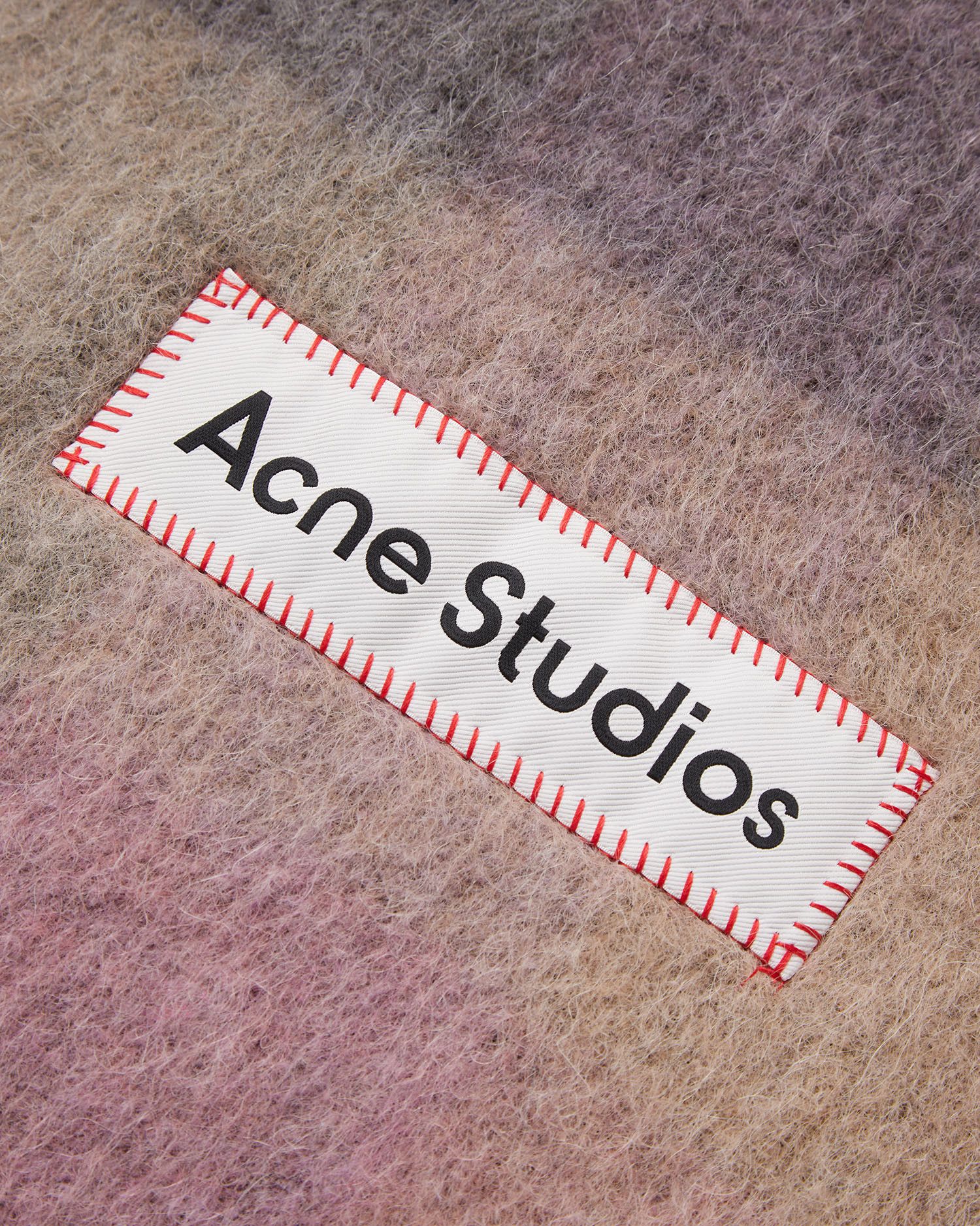 Acne Studios Acne Studios Plaid Fringe Scarf Size ONE SIZE - 4 Thumbnail