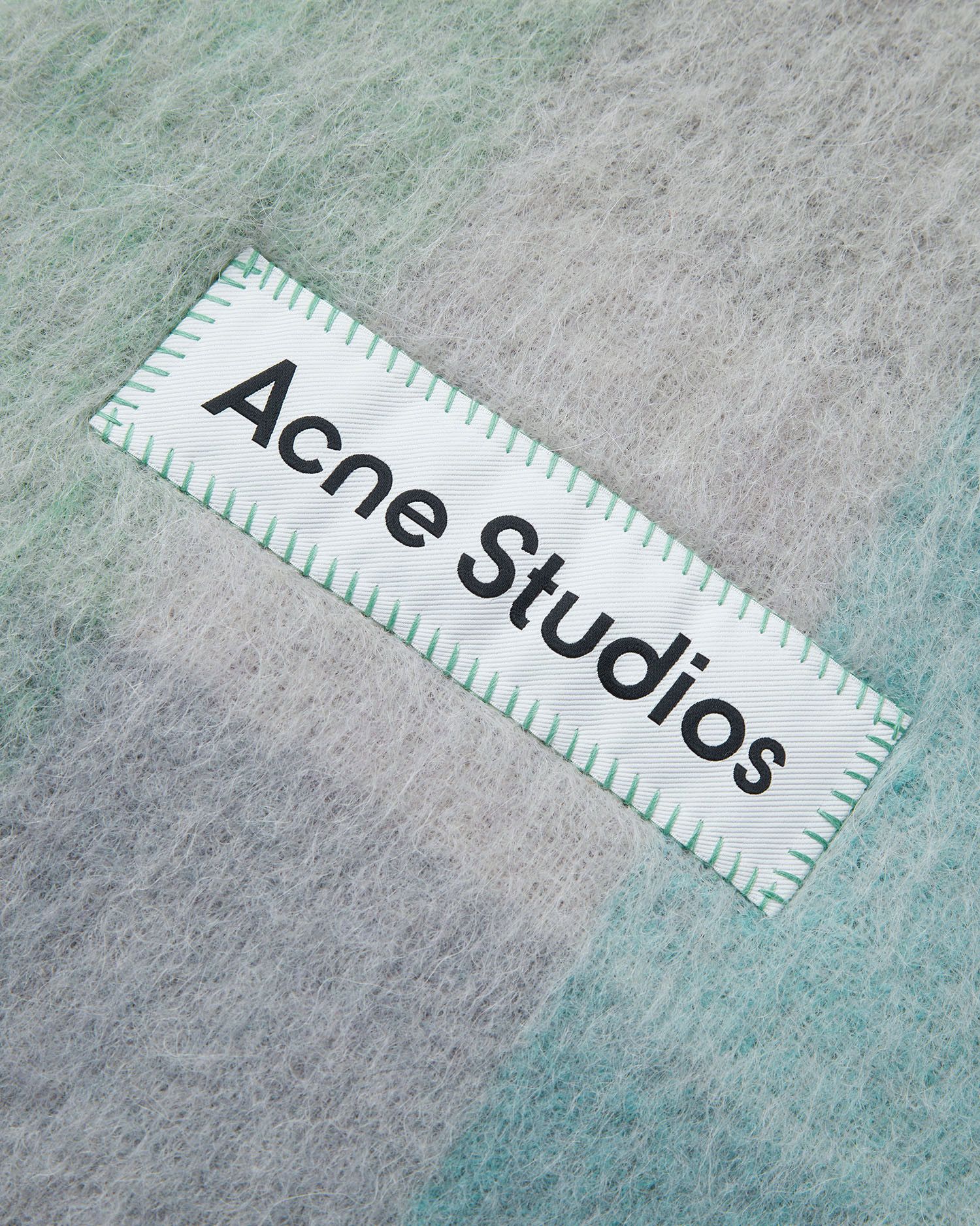 Acne Studios Acne Studios Plaid Fringe Scarf Size ONE SIZE - 4 Thumbnail