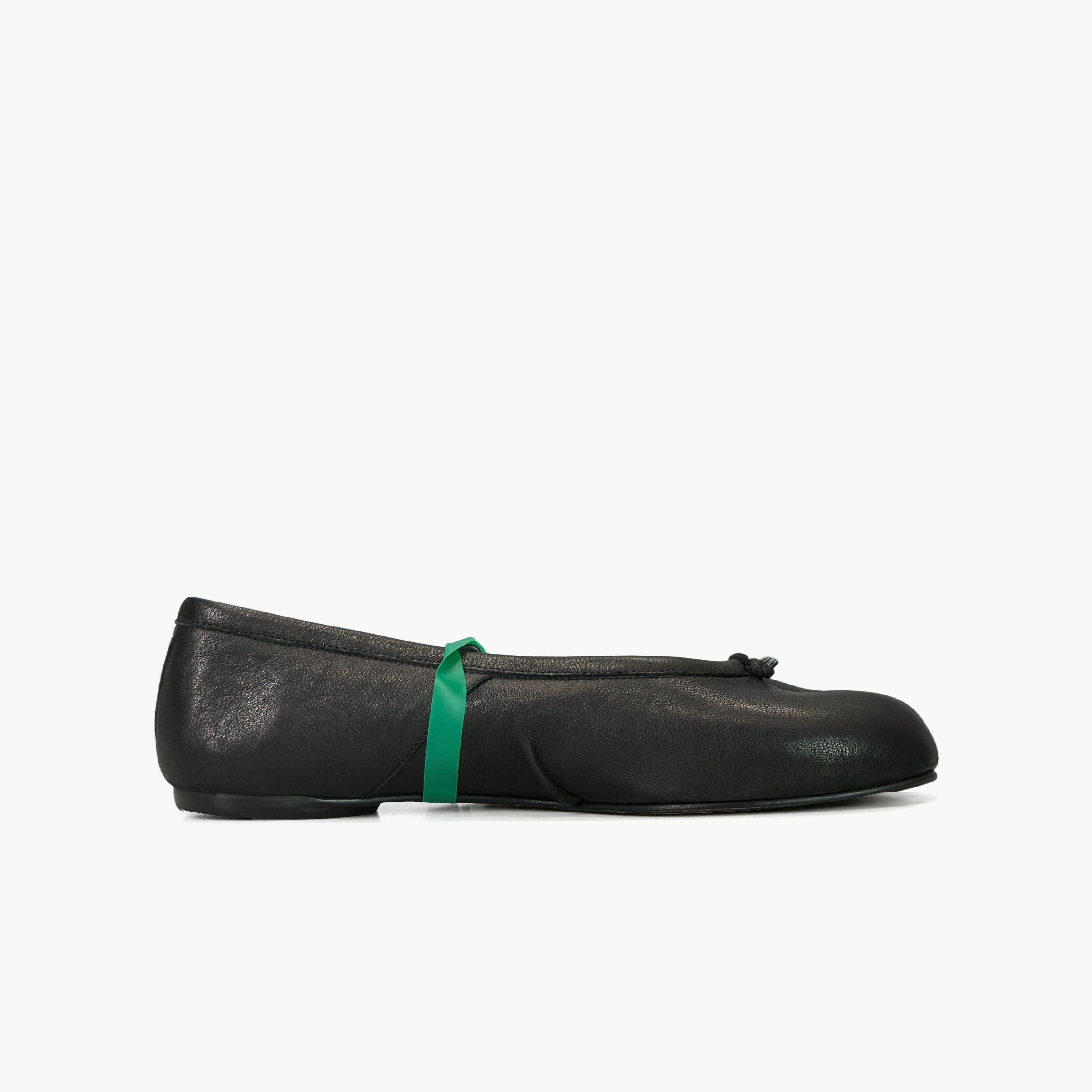 Maison Margiela Maison Margiela Tabi Leather Ballet Flats Size 36 Size US 6 / IT 36 - 2 Thumbnail