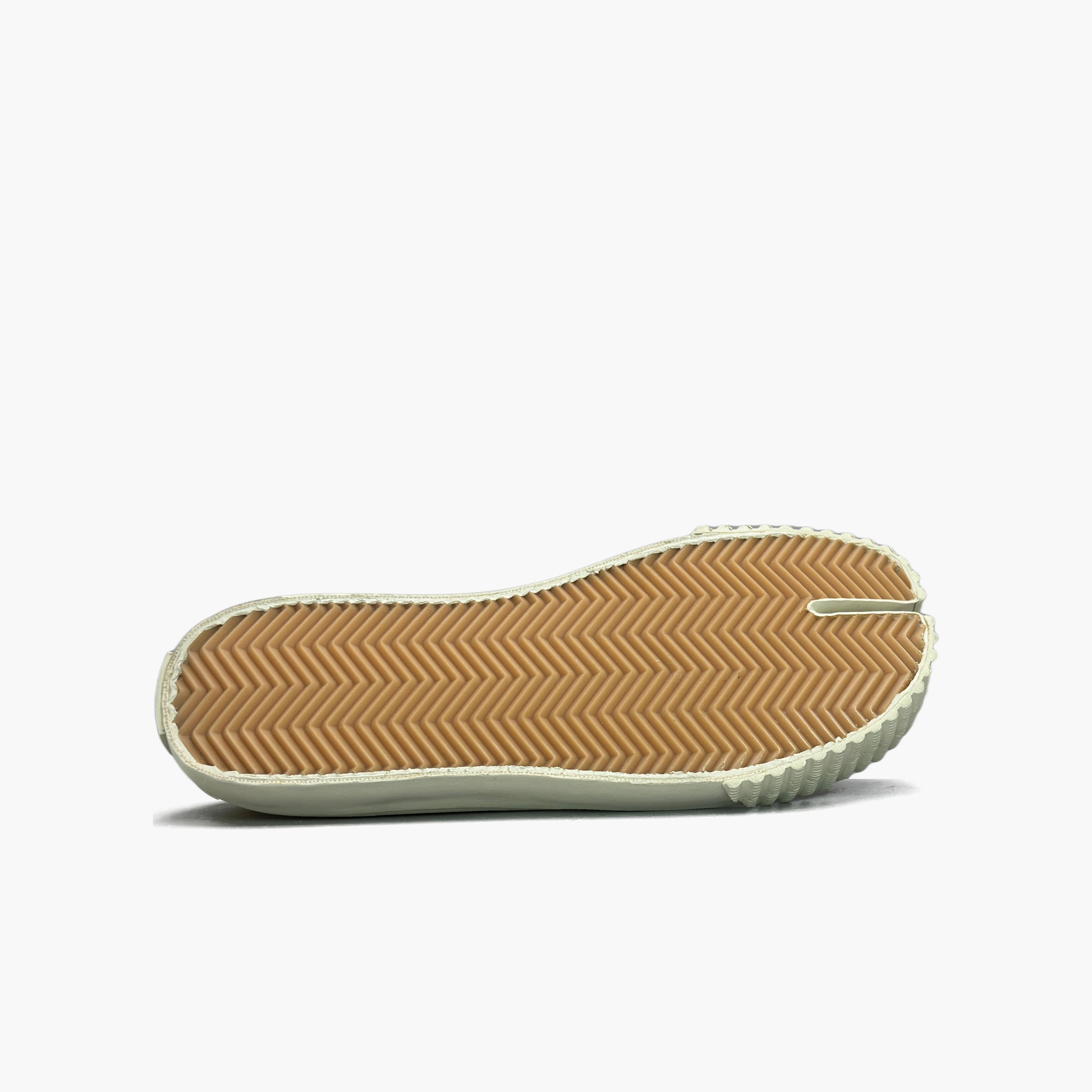 Maison Margiela Maison Margiela Tabi Canvas Low-Top Sneakers Size 37 Size US 7 / IT 37 - 7 Thumbnail