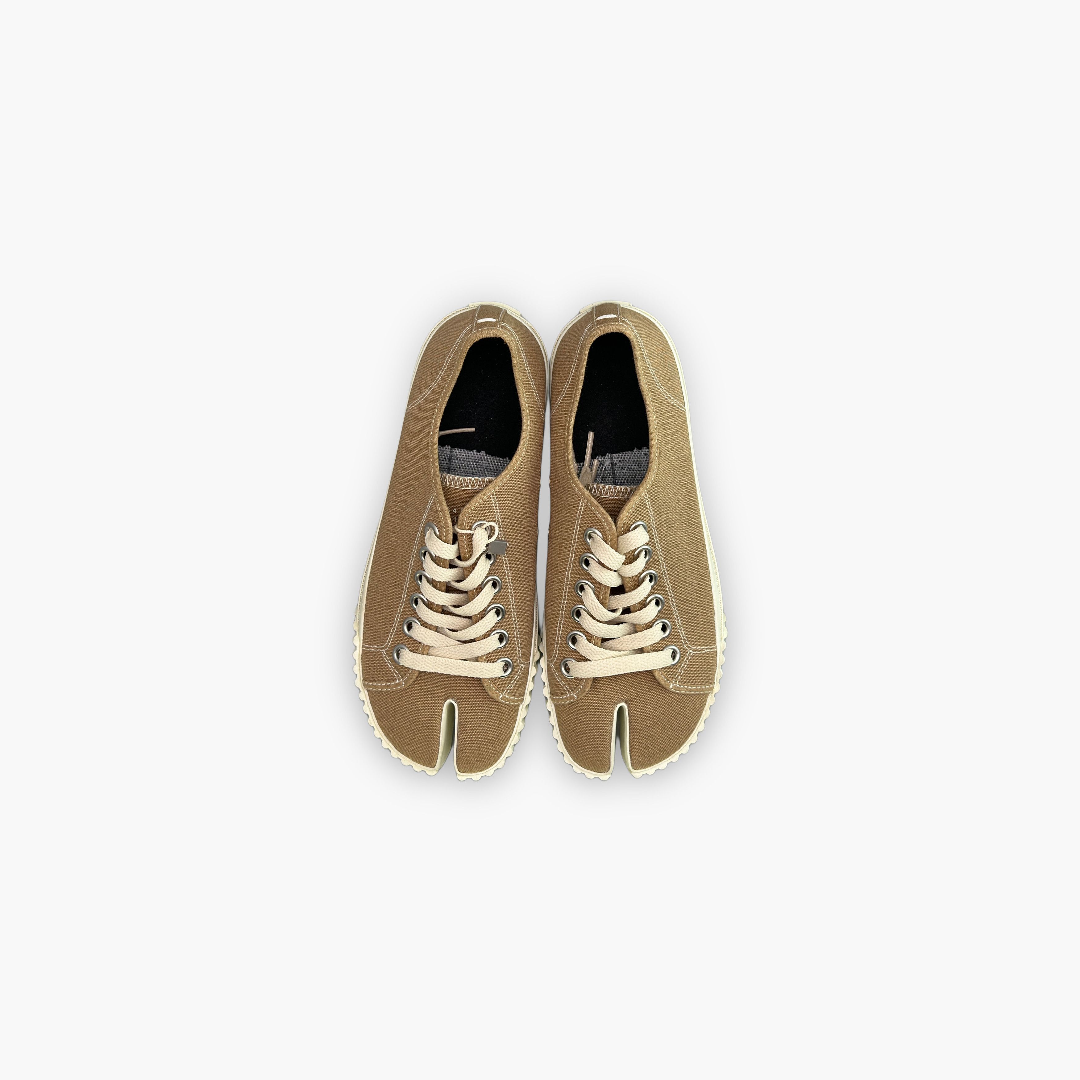 Maison Margiela Maison Margiela Tabi Canvas Low-Top Sneakers Size 37 Size US 7 / IT 37 - 9 Thumbnail