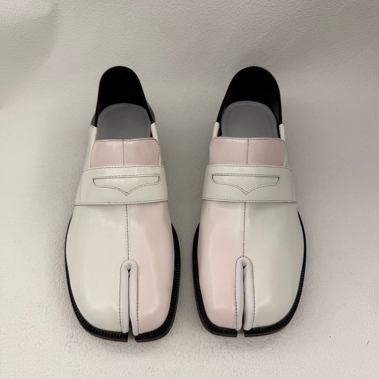 Maison Margiela Maison Margiela Tabi Colorblock Loafers Size 35 Size US 5 / IT 35 - 2 Thumbnail