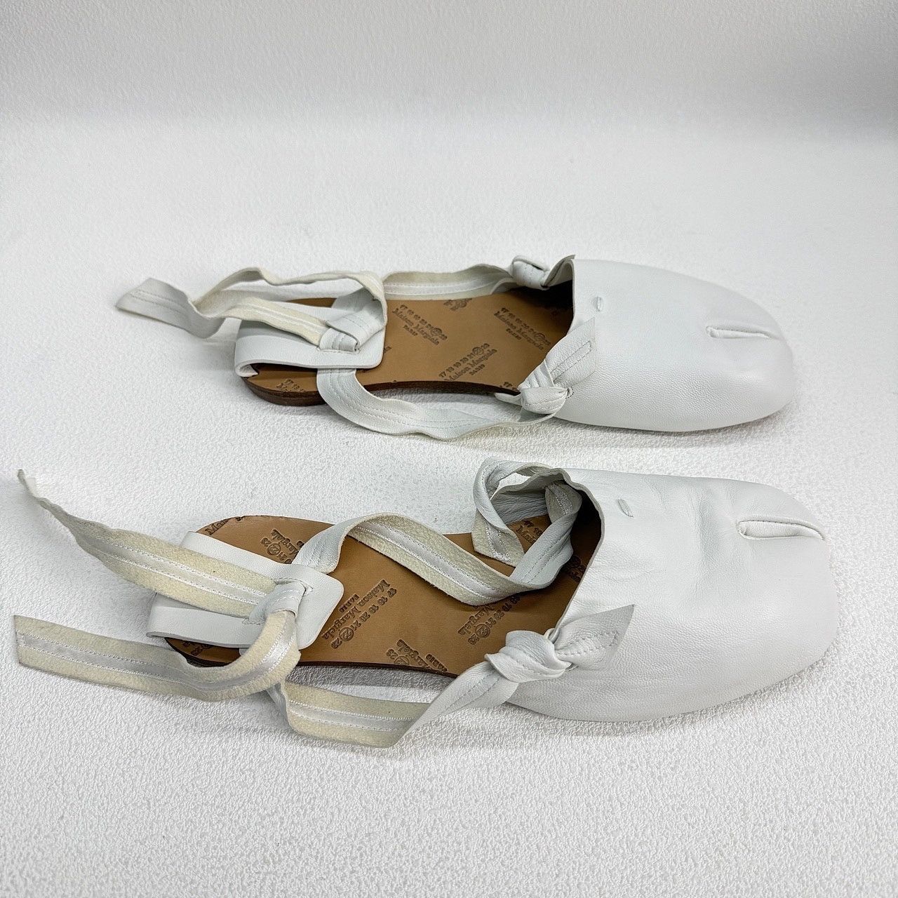 Maison Margiela Maison Margiela White Tabi Ribbon Flats Size 38 Size US 8 / IT 38 - 8 Thumbnail