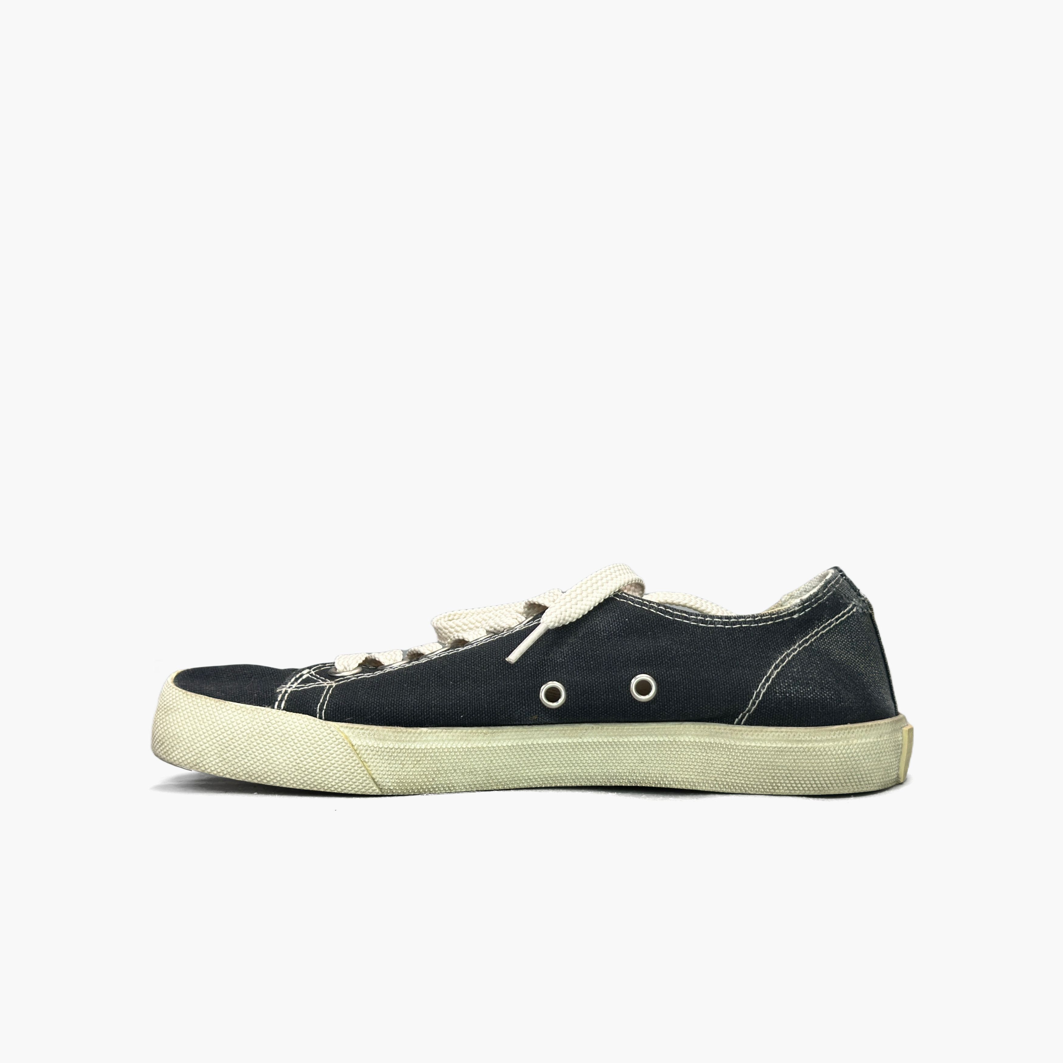 Maison Margiela Maison Margiela Black Tabi Low-Top Sneakers Size 37 Size US 7 / IT 37 - 3 Thumbnail