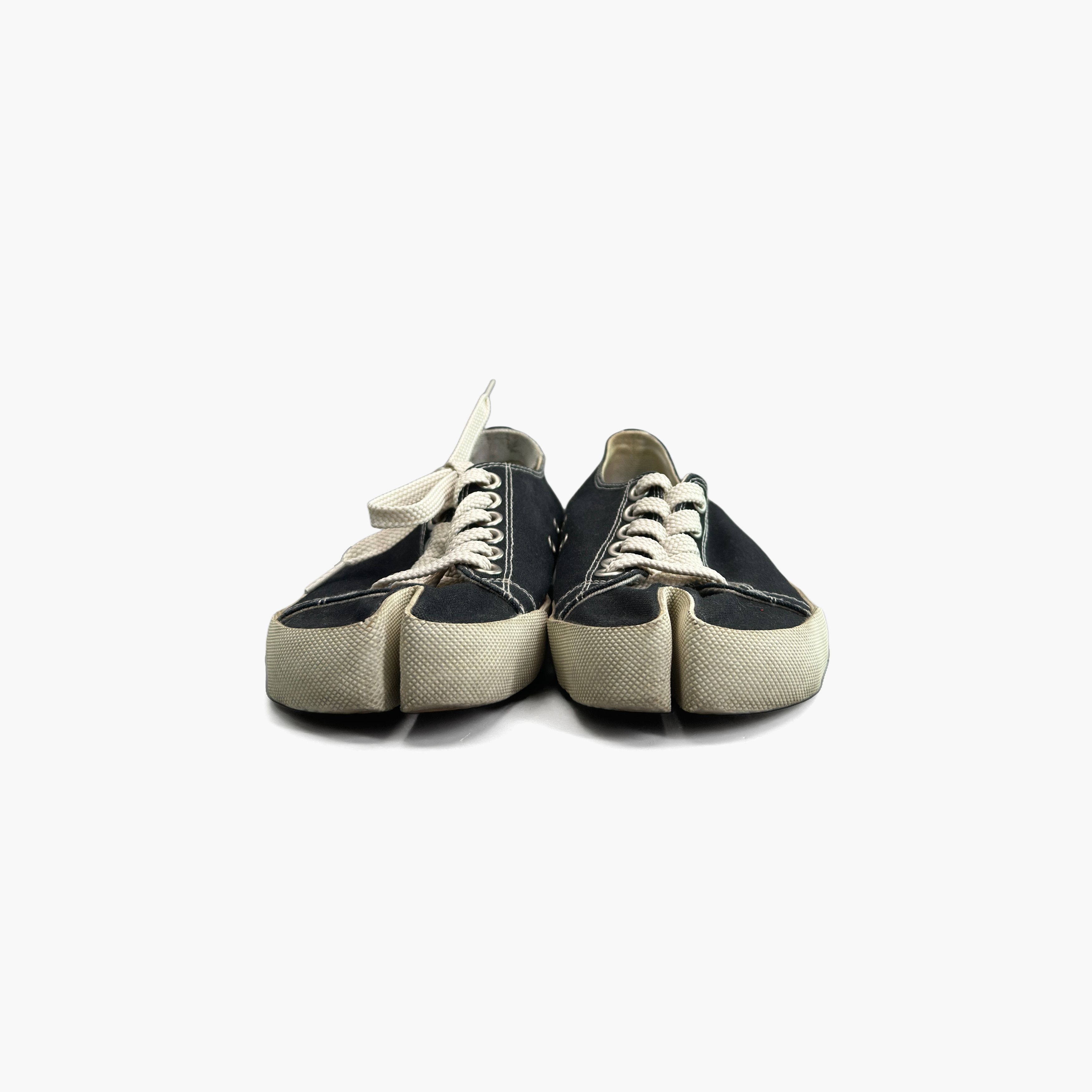 Maison Margiela Maison Margiela Black Tabi Low-Top Sneakers Size 37 Size US 7 / IT 37 - 5 Thumbnail