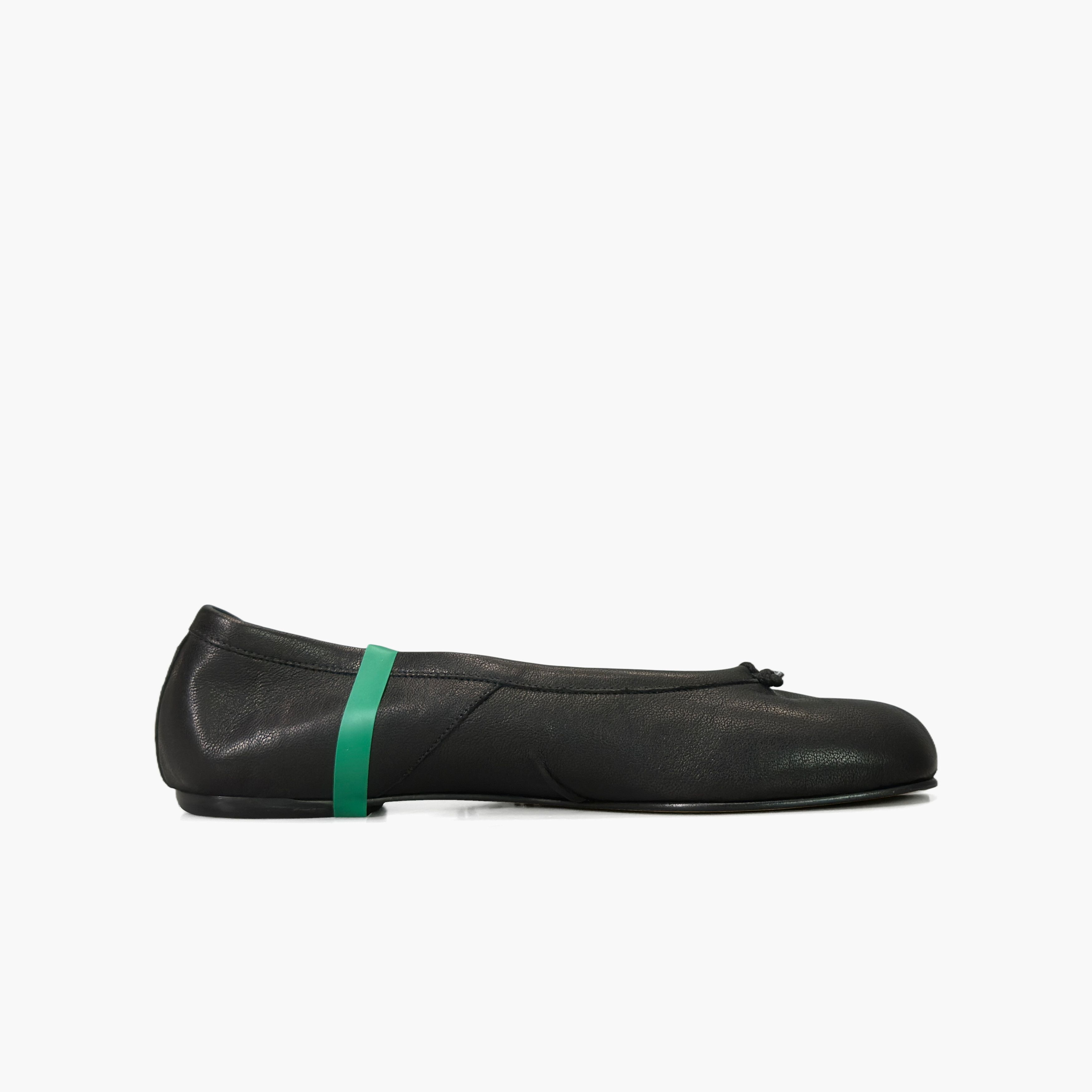 Maison Margiela Maison Margiela Black Tabi Leather Ballet Flats Size 37 Size US 7 / IT 37 - 2 Thumbnail