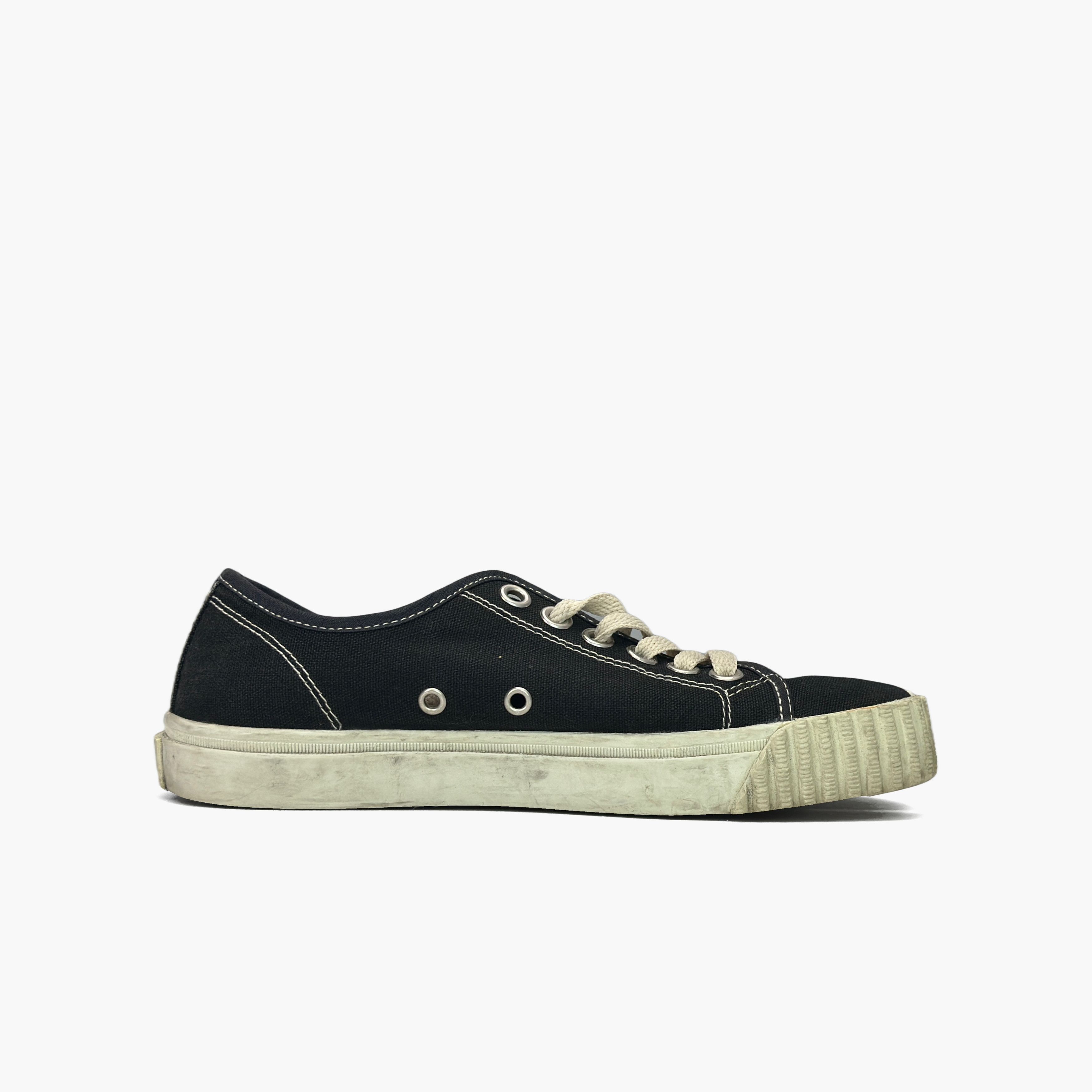 Maison Margiela Maison Margiela Canvas Tabi Low-Top Sneakers Size 36.5 Size US 6.5 / IT 36.5 - 2 Thumbnail
