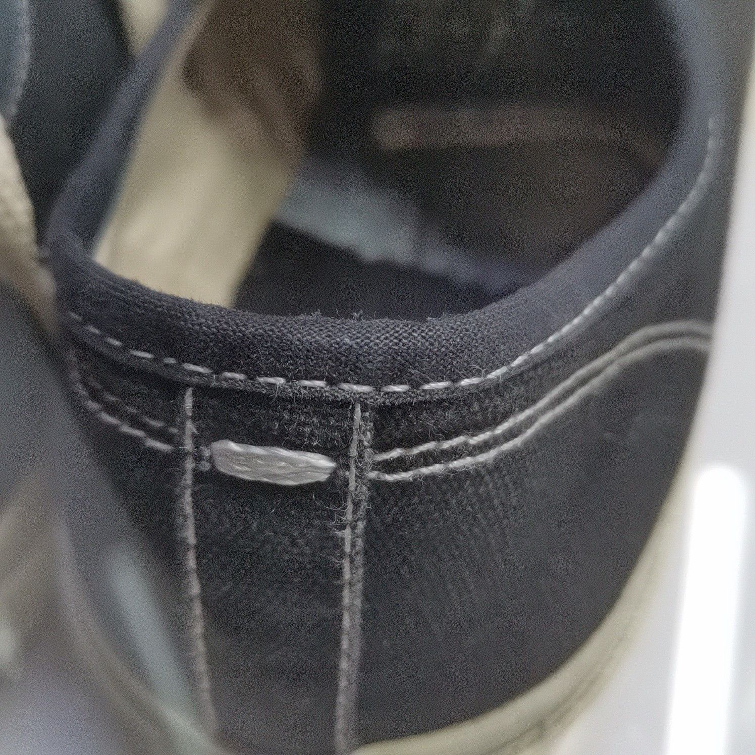 Maison Margiela Maison Margiela Canvas Tabi Low-Top Sneakers Size 36.5 Size US 6.5 / IT 36.5 - 10 Thumbnail