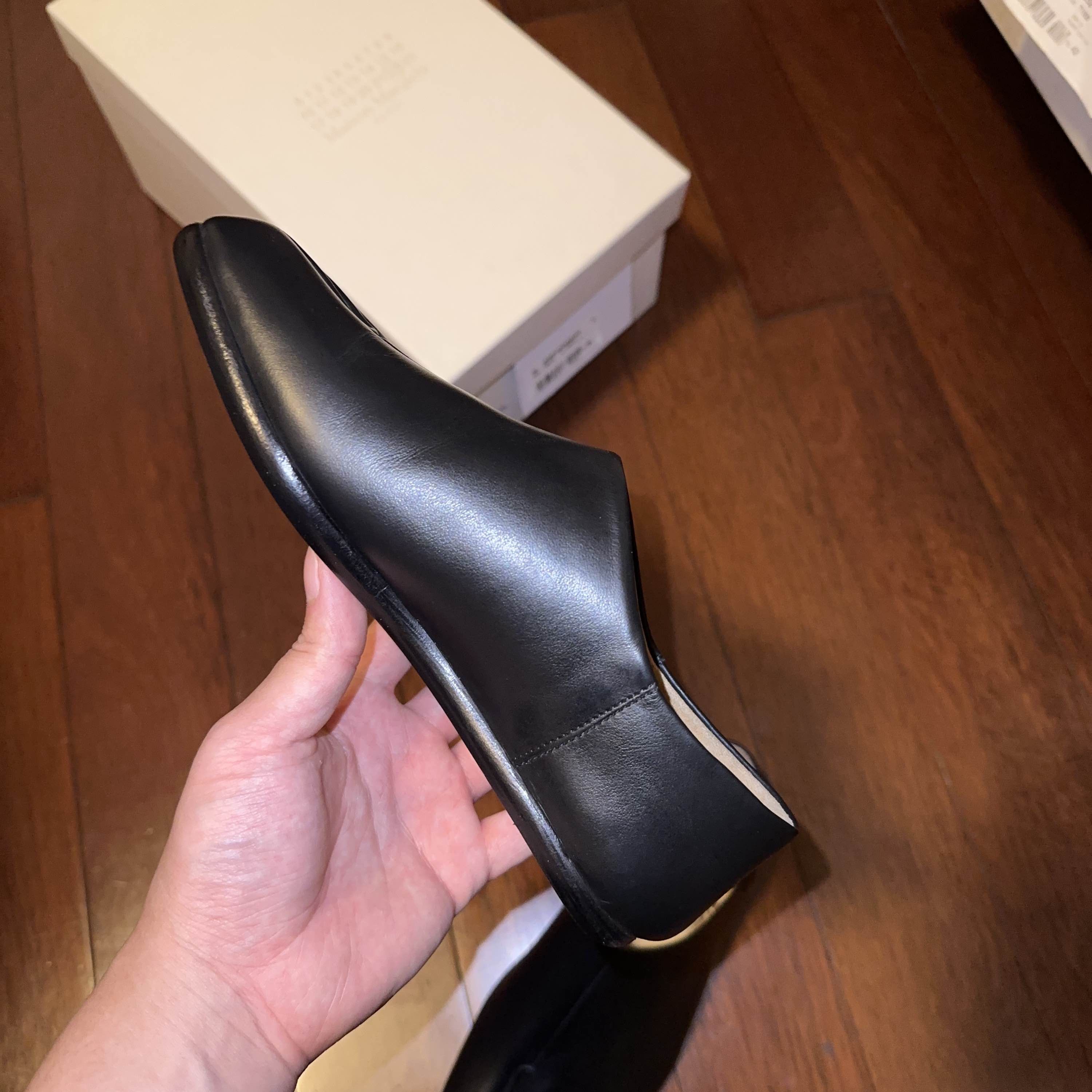 Maison Margiela Maison Margiela Black Tabi Flats Size 35 Size US 5 / IT 35 - 8 Thumbnail