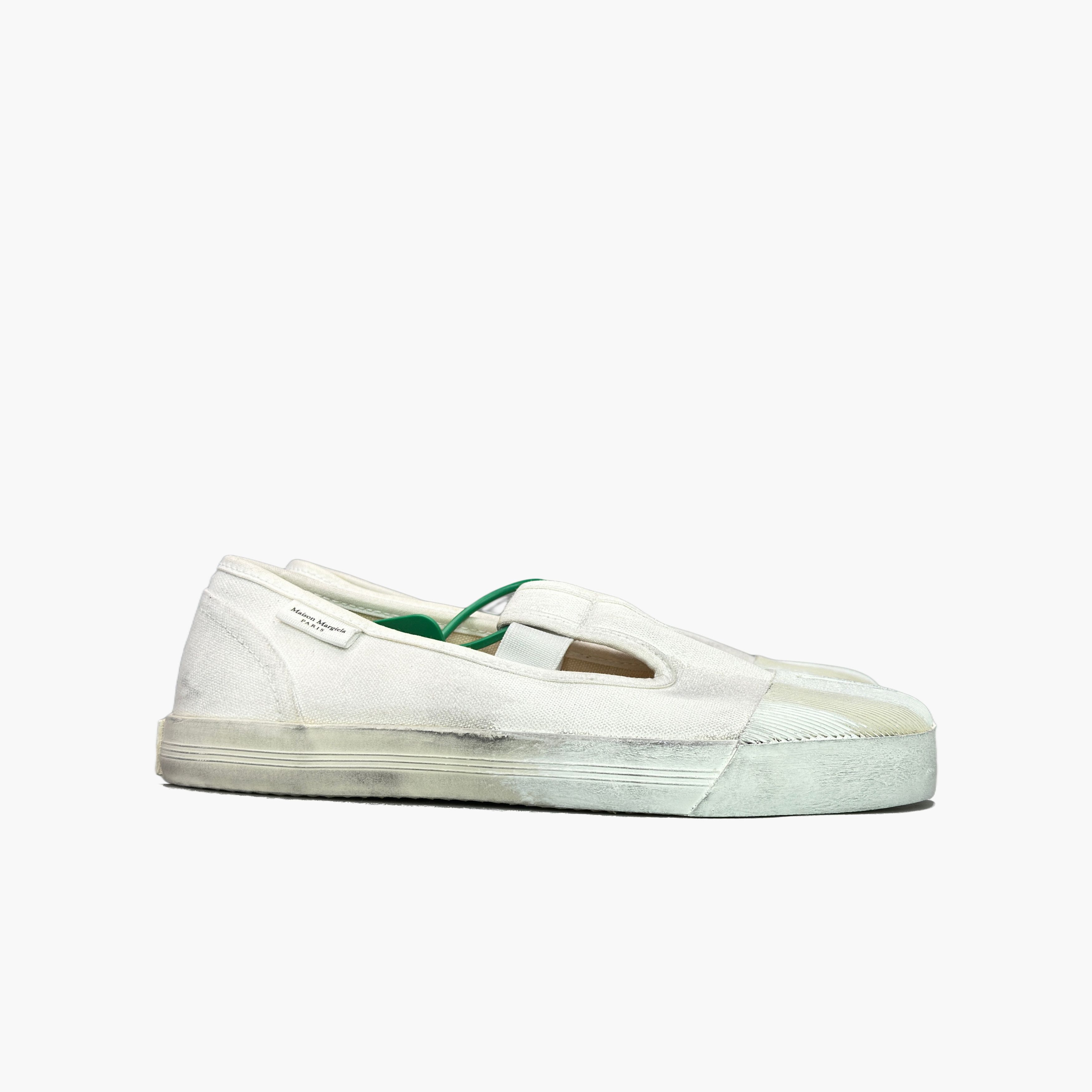 Maison Margiela Maison Margiela White Tabi Canvas Slip On Sneakers Size 36 Size US 6 / IT 36 - 4 Thumbnail