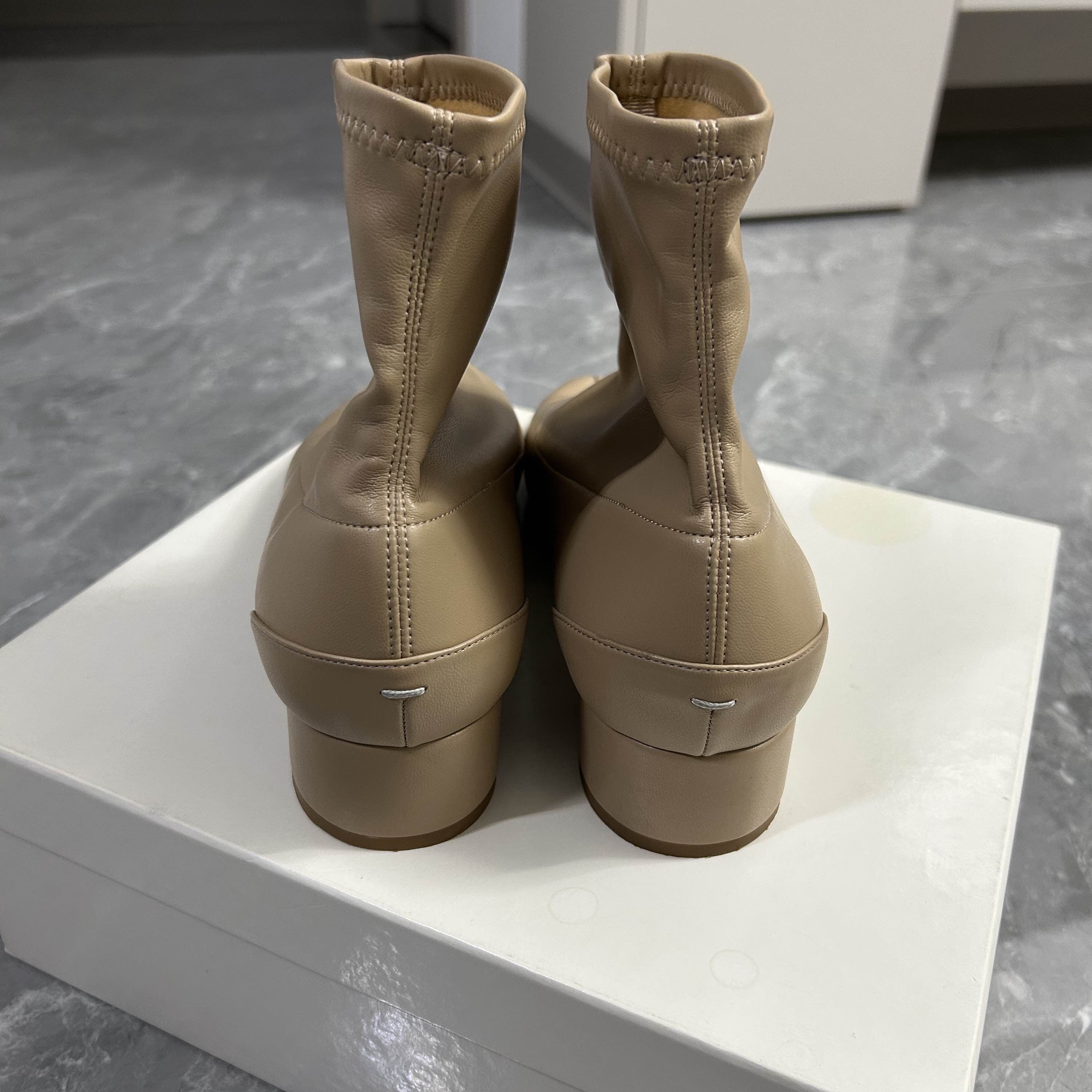 Maison Margiela Maison Margiela Nude Tabi Boots Size 41 Size US 11 / IT 41 - 3 Thumbnail