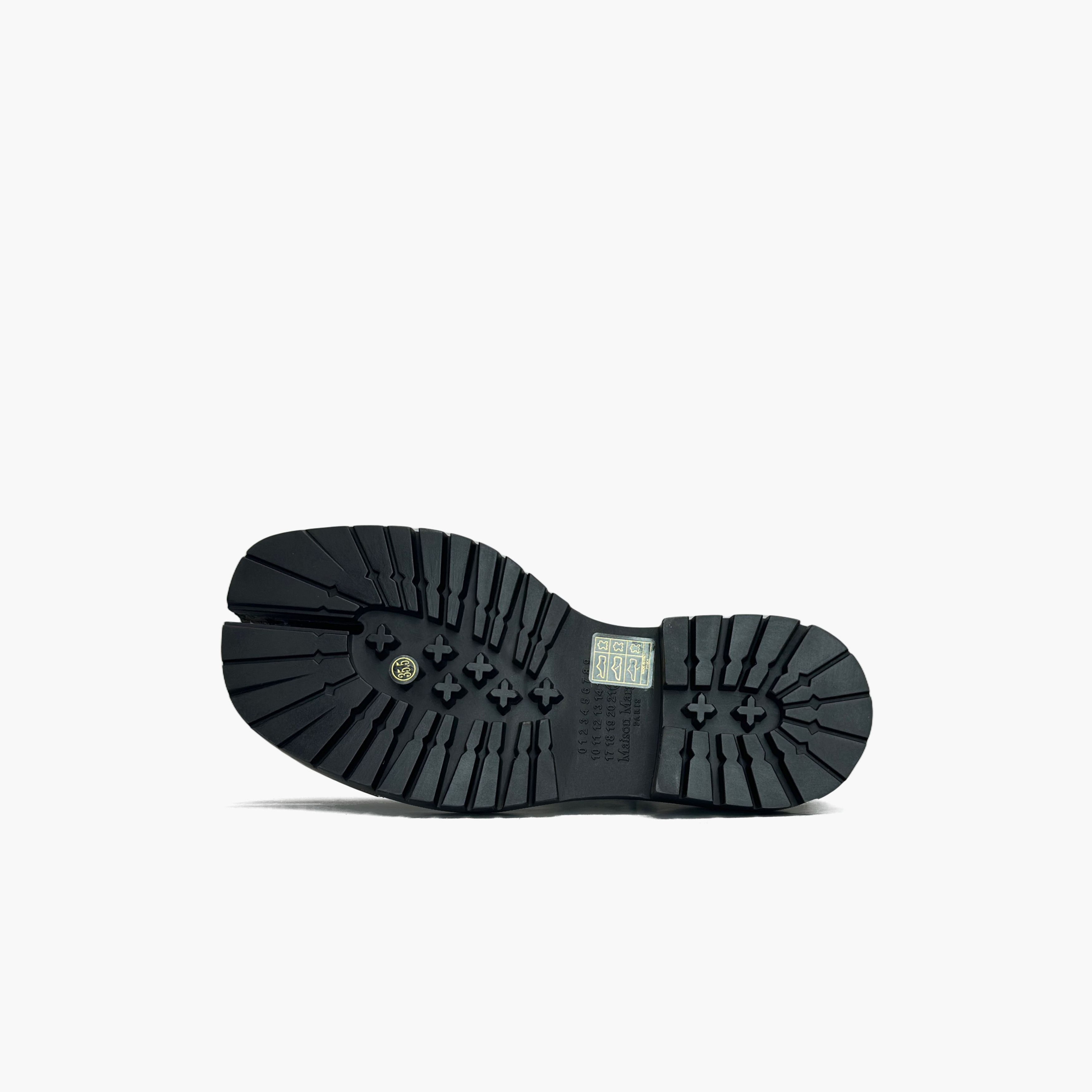 Maison Margiela Maison Margiela Black Tabi Lace-Up Shoes Size 35.5 Size US 5.5 / IT 35.5 - 8 Thumbnail
