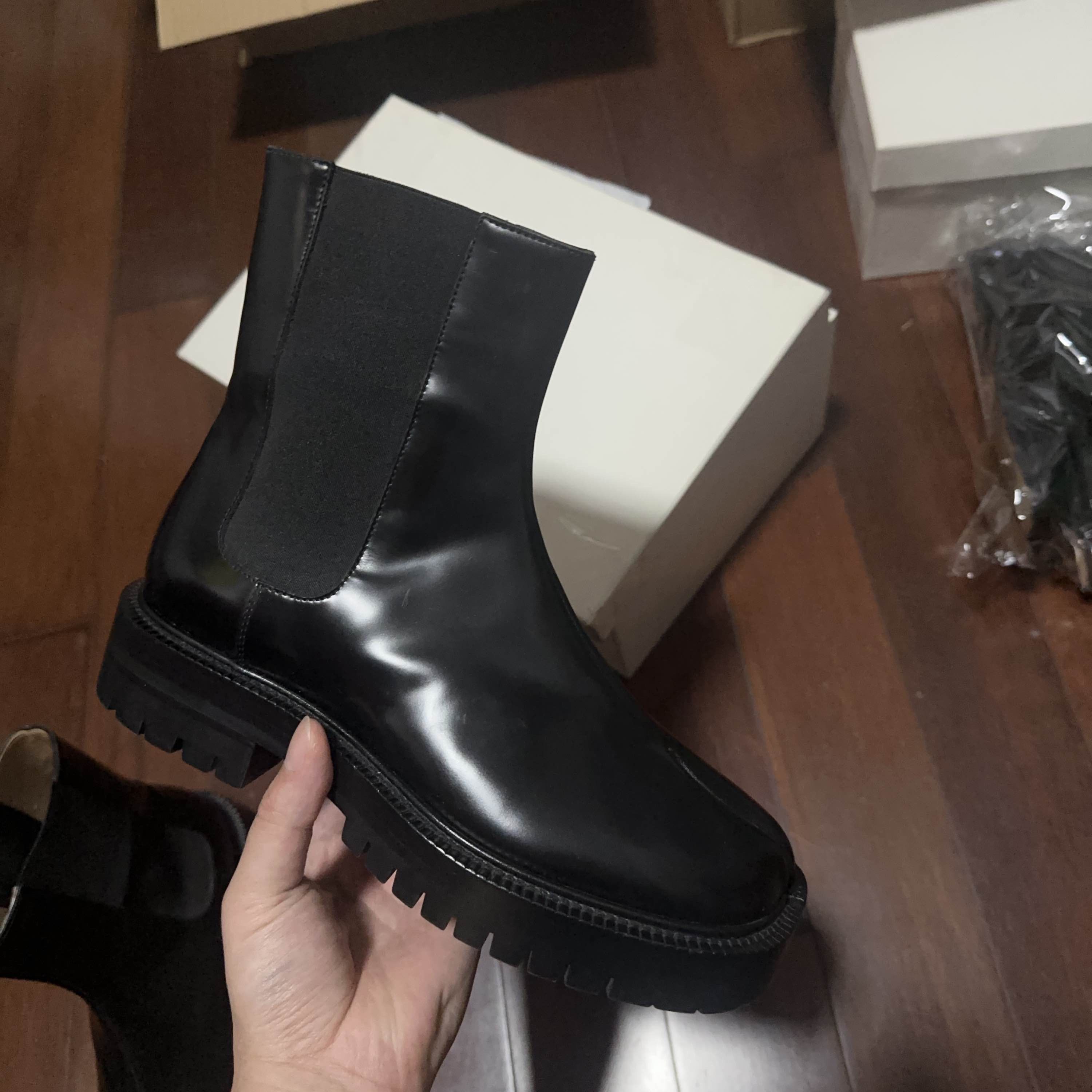 Maison Margiela Maison Margiela Tabi Chelsea Boots Size 38 Size US 8 / IT 38 - 10 Thumbnail