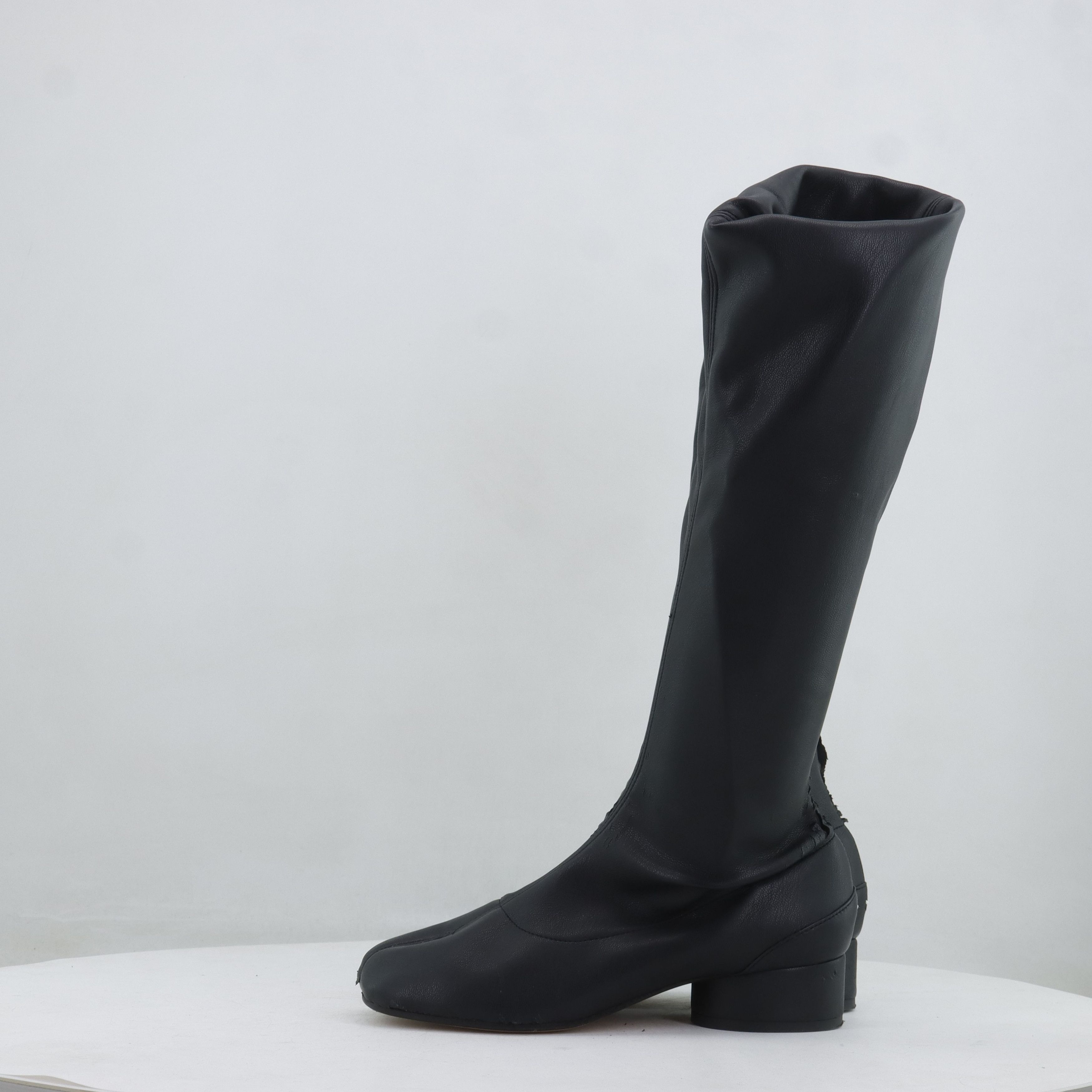Maison Margiela Maison Margiela Tabi Boots Size 36 Size US 6 / IT 36 - 2 Thumbnail