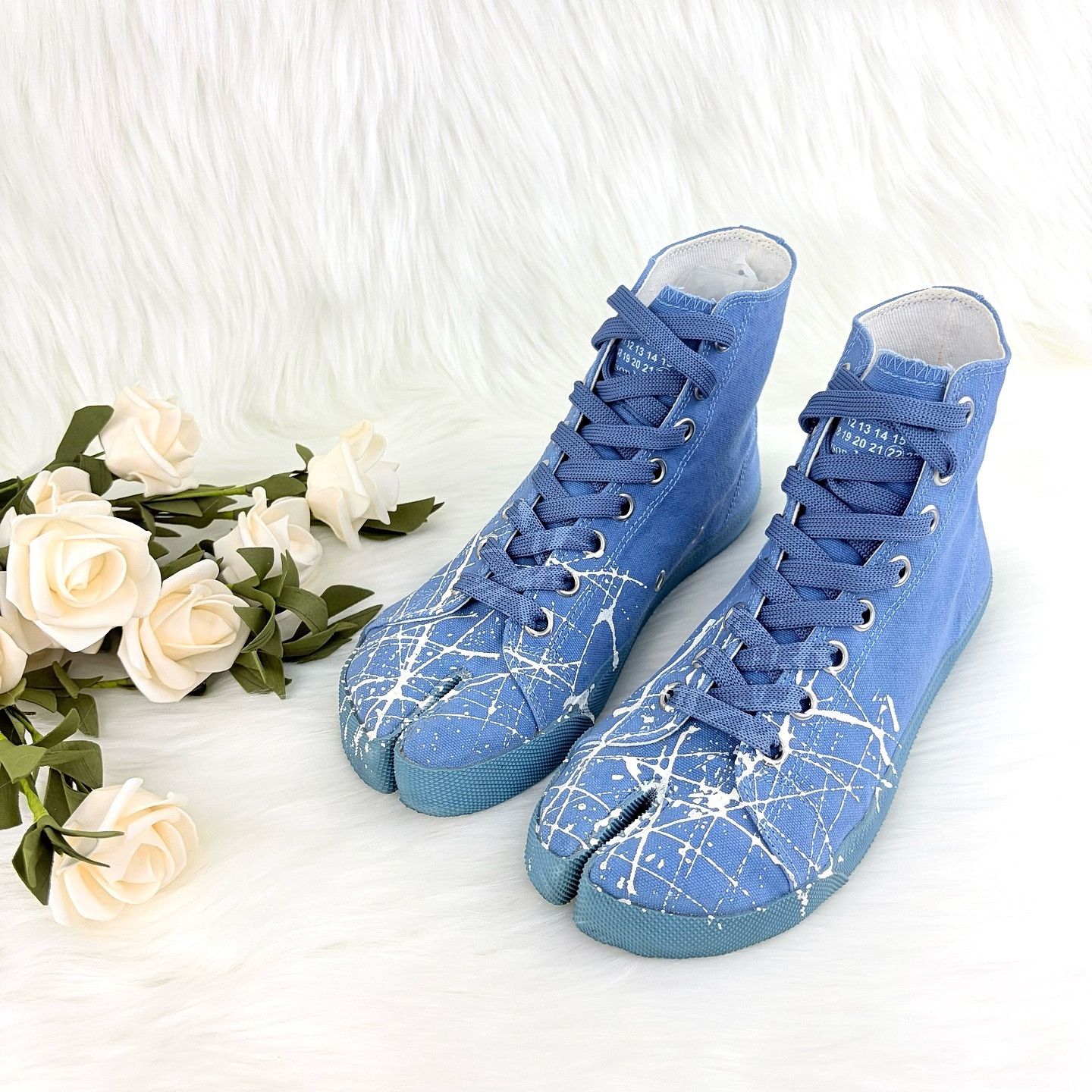 Maison Margiela Maison Margiela Tabi Paint Splatter Hi-Top Sneakers 36 Size US 6 / IT 36 - 6 Thumbnail