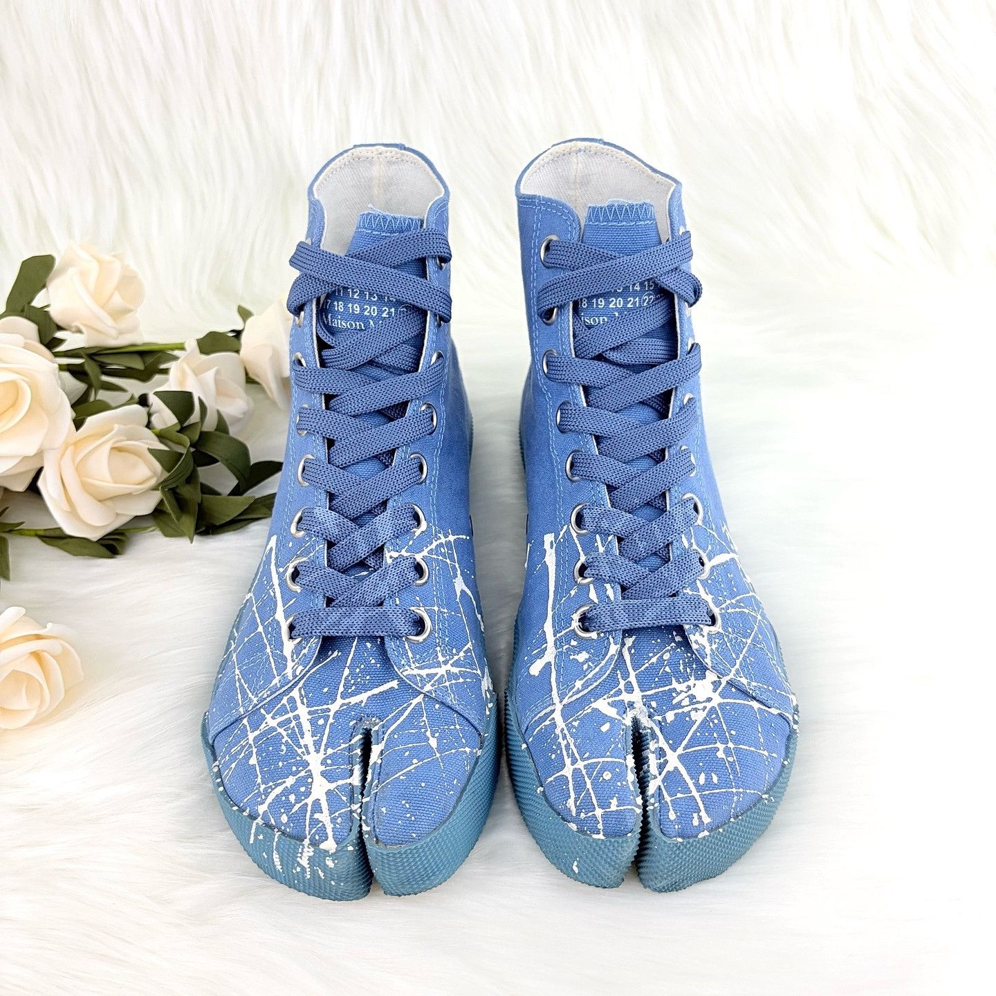 Maison Margiela Maison Margiela Tabi Paint Splatter Hi-Top Sneakers 36 Size US 6 / IT 36 - 7 Thumbnail