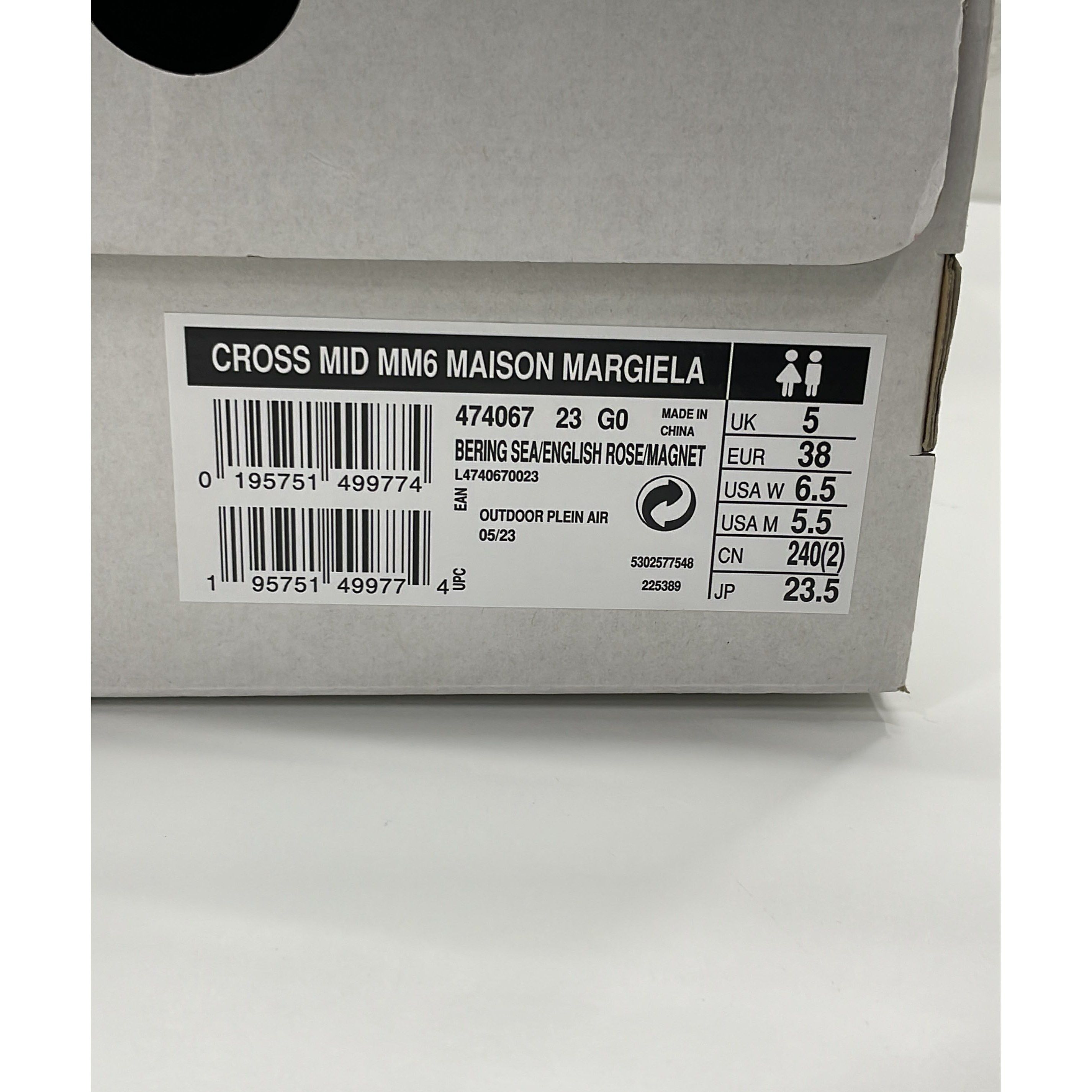 MM6 × Salomon MM6 Maison Margiela x Salomon Cross Mid Sneakers Size 38 Size US 8 / IT 38 - 10 Thumbnail