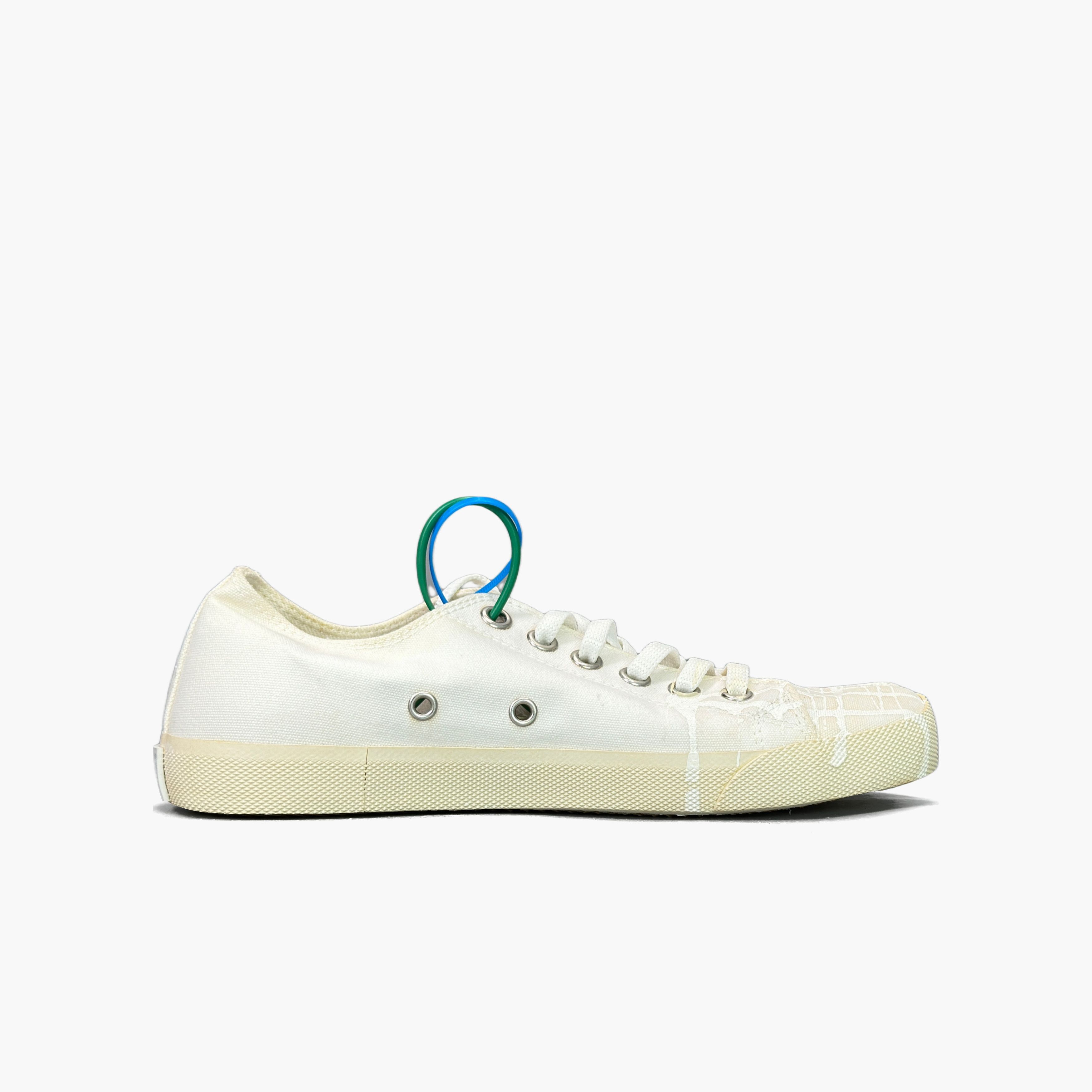Maison Margiela Maison Margiela Paint Splatter Tabi Sneakers Size 38 Size US 8 / IT 38 - 2 Thumbnail