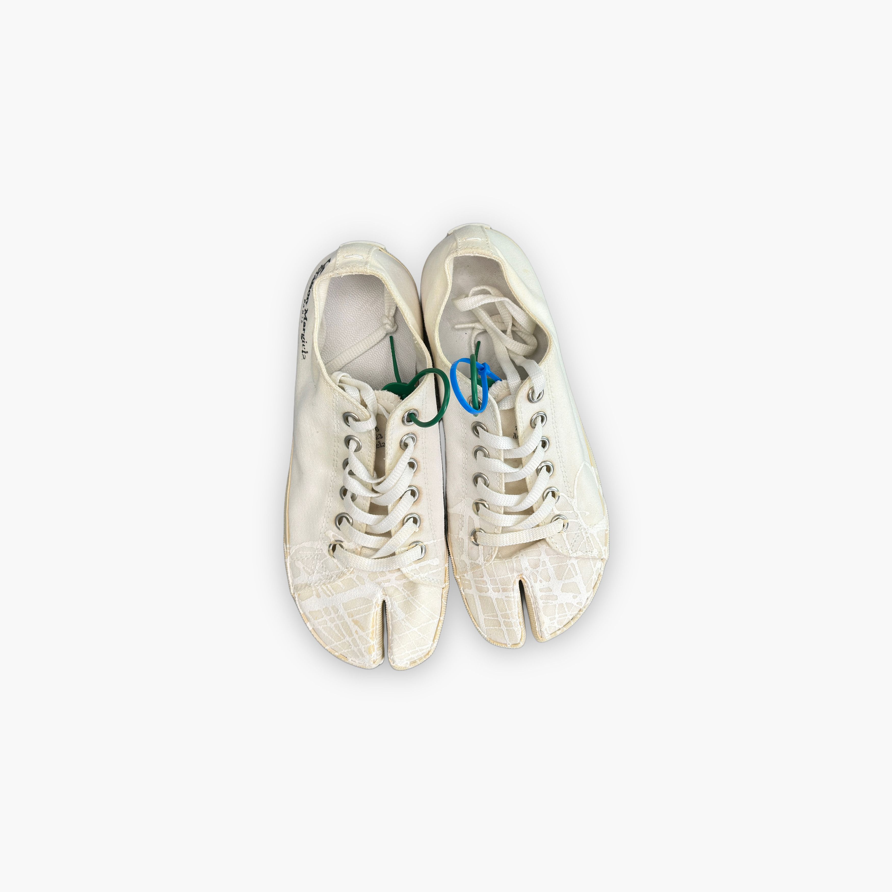 Maison Margiela Maison Margiela Paint Splatter Tabi Sneakers Size 38 Size US 8 / IT 38 - 9 Thumbnail