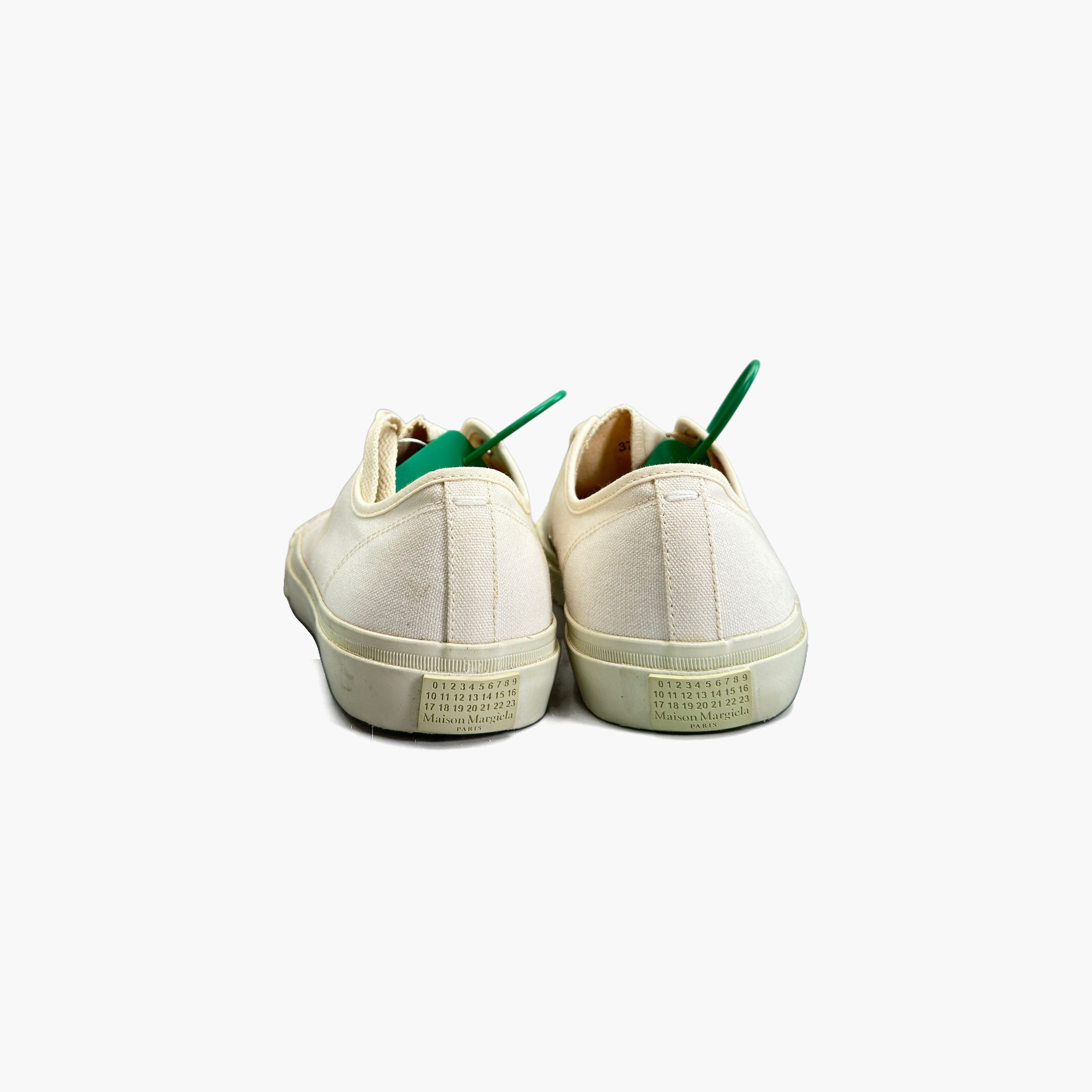 Maison Margiela Maison Margiela Tabi Canvas Low-Top Sneakers Size 37.5 Size US 7.5 / IT 37.5 - 6 Thumbnail