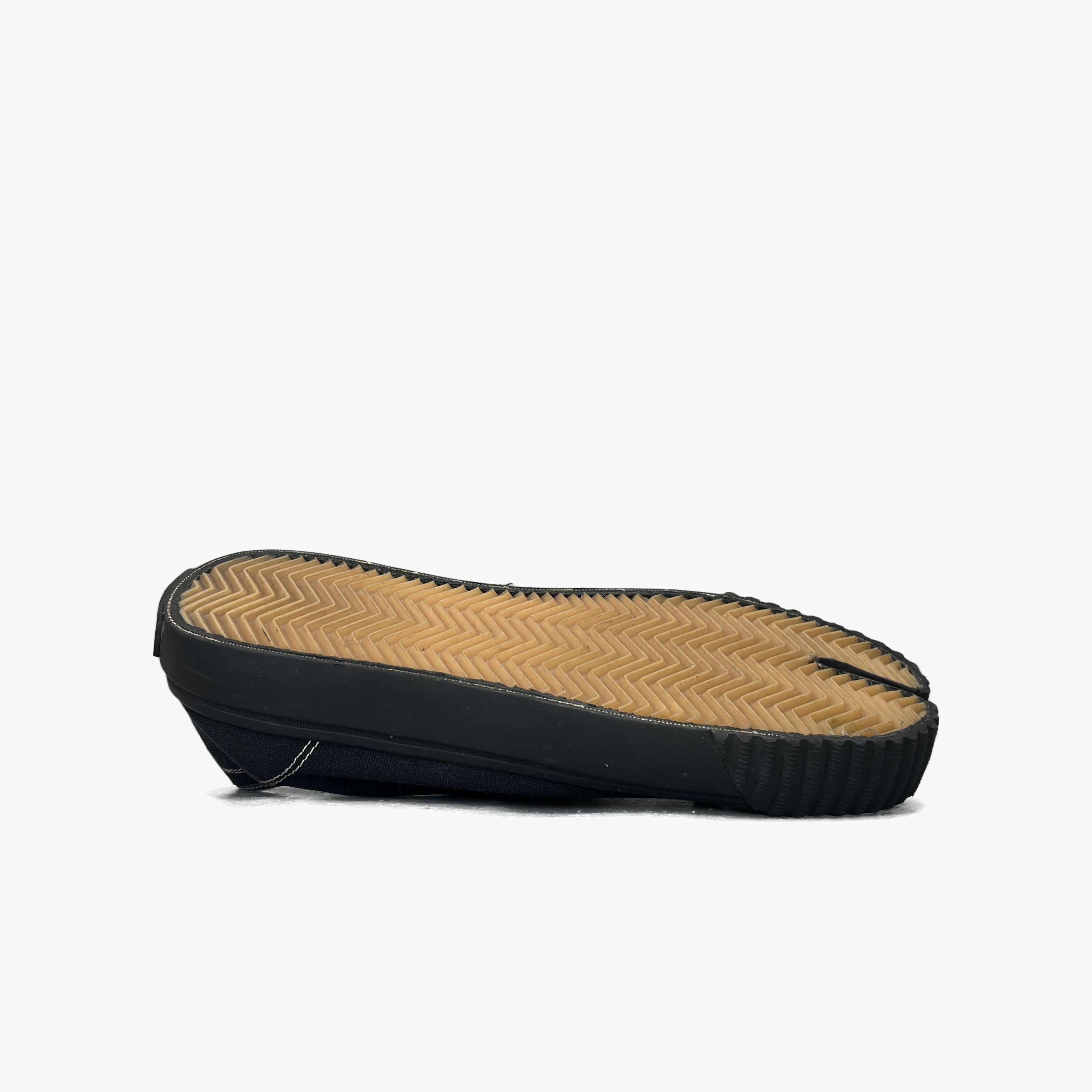 Maison Margiela Maison Margiela Tabi Canvas Low-Top Sneakers Size 36 Size US 6 / IT 36 - 7 Thumbnail