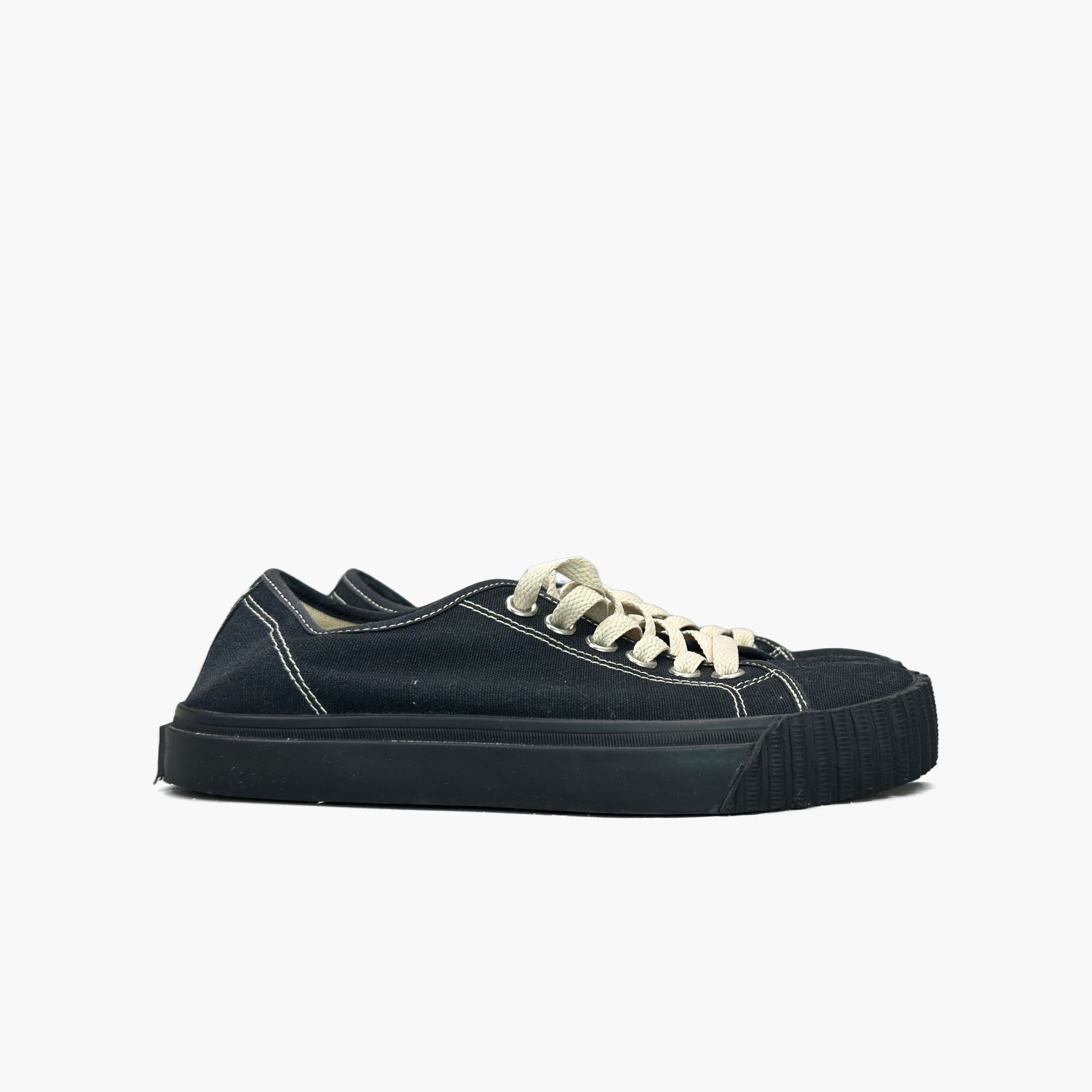 Maison Margiela Maison Margiela Tabi Canvas Low-Top Sneakers Size 36 Size US 6 / IT 36 - 4 Thumbnail