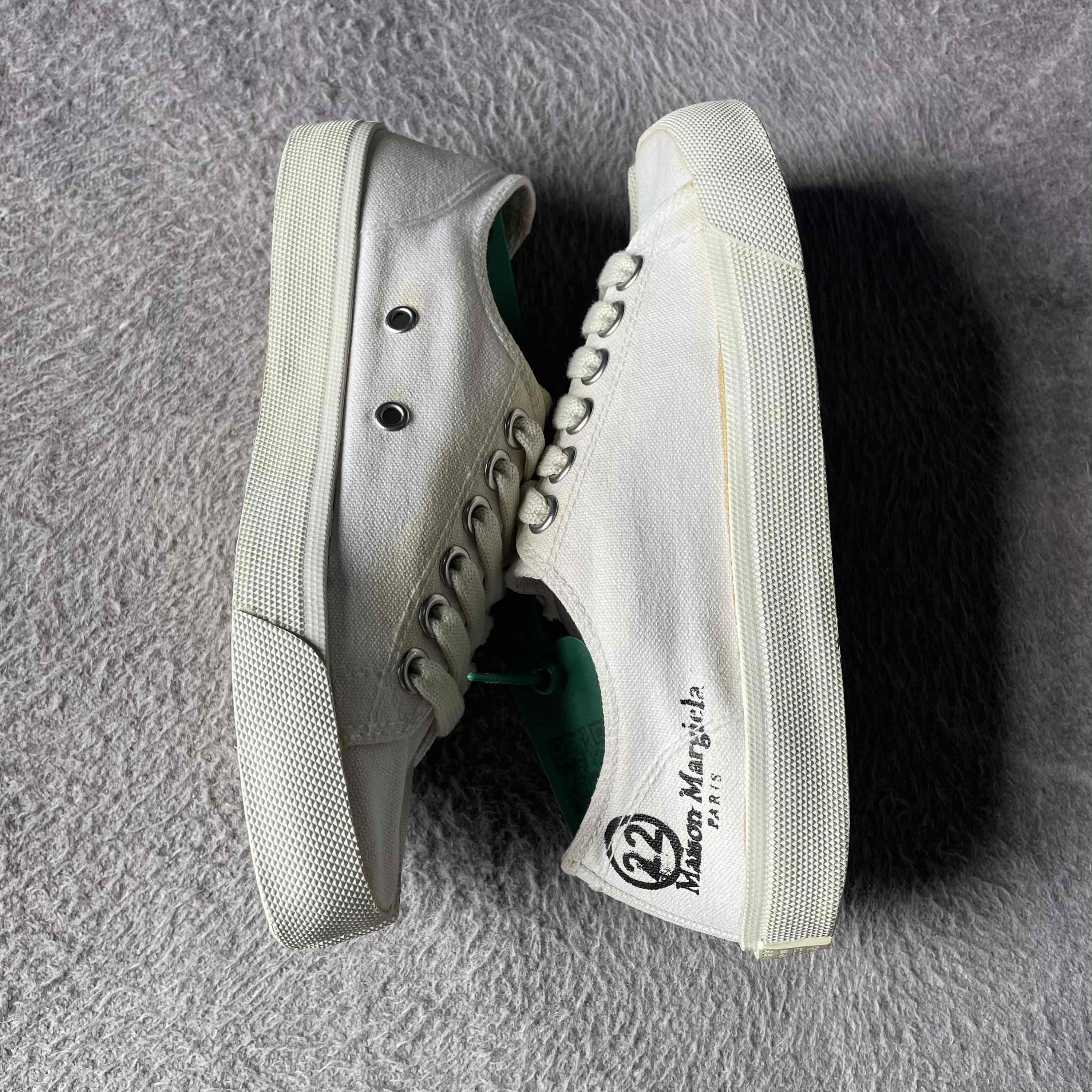 Maison Margiela Maison Margiela Tabi Canvas Low-Top Sneakers Size 35 Size US 5 / IT 35 - 7 Thumbnail