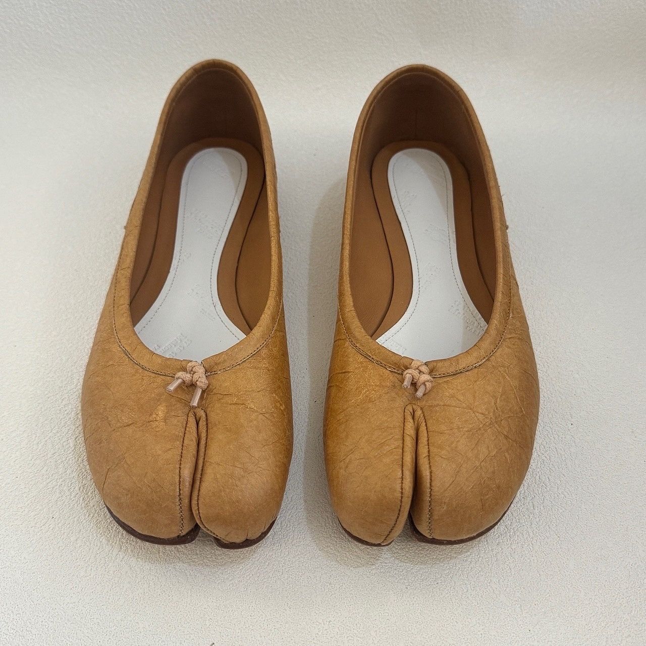 Maison Margiela Maison Margiela Tan Tabi Ballet Flats Size 36 Size US 6 / IT 36 - 2 Thumbnail