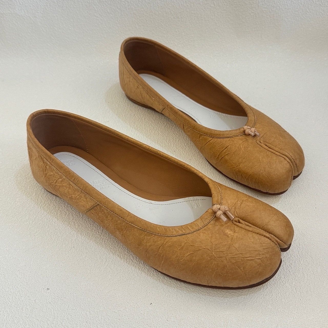 Maison Margiela Maison Margiela Tan Tabi Ballet Flats Size 36 Size US 6 / IT 36 - 8 Thumbnail