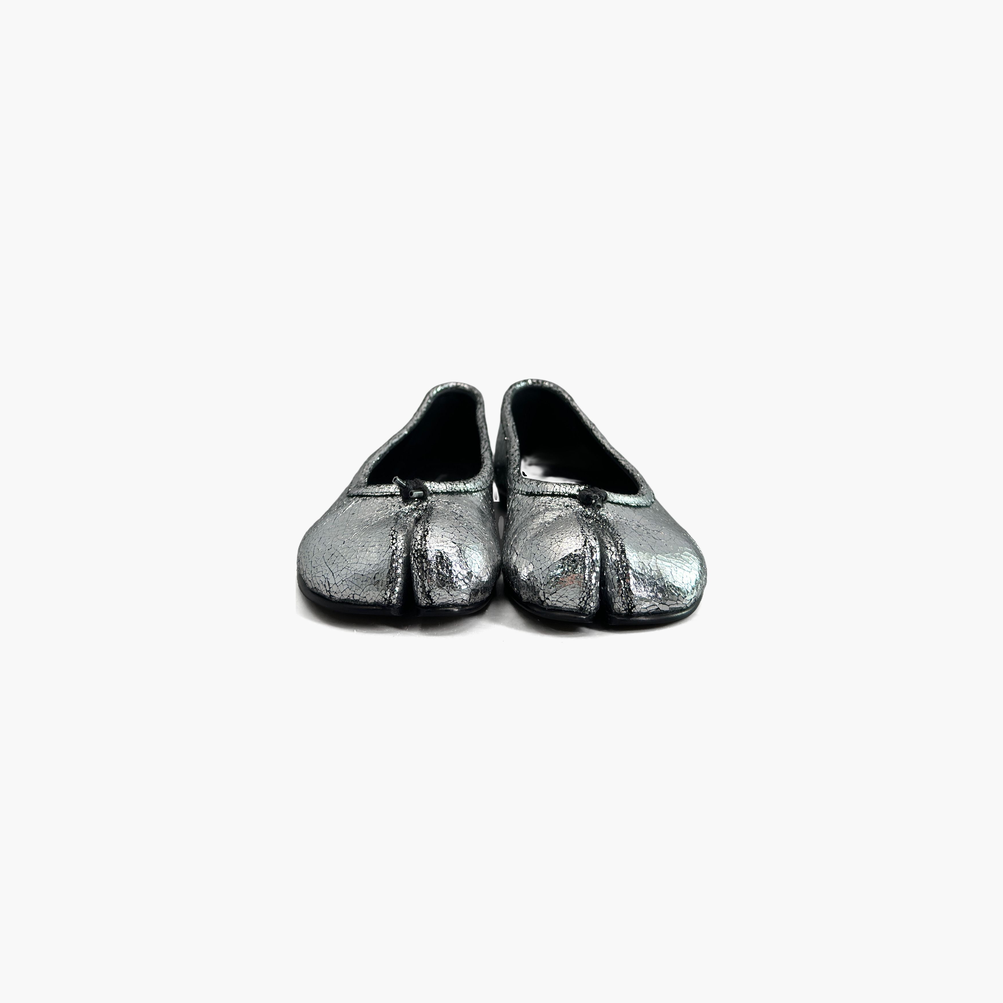 Maison Margiela Maison Margiela Silver Tabi Flats Size 35 Size US 5 / IT 35 - 5 Thumbnail
