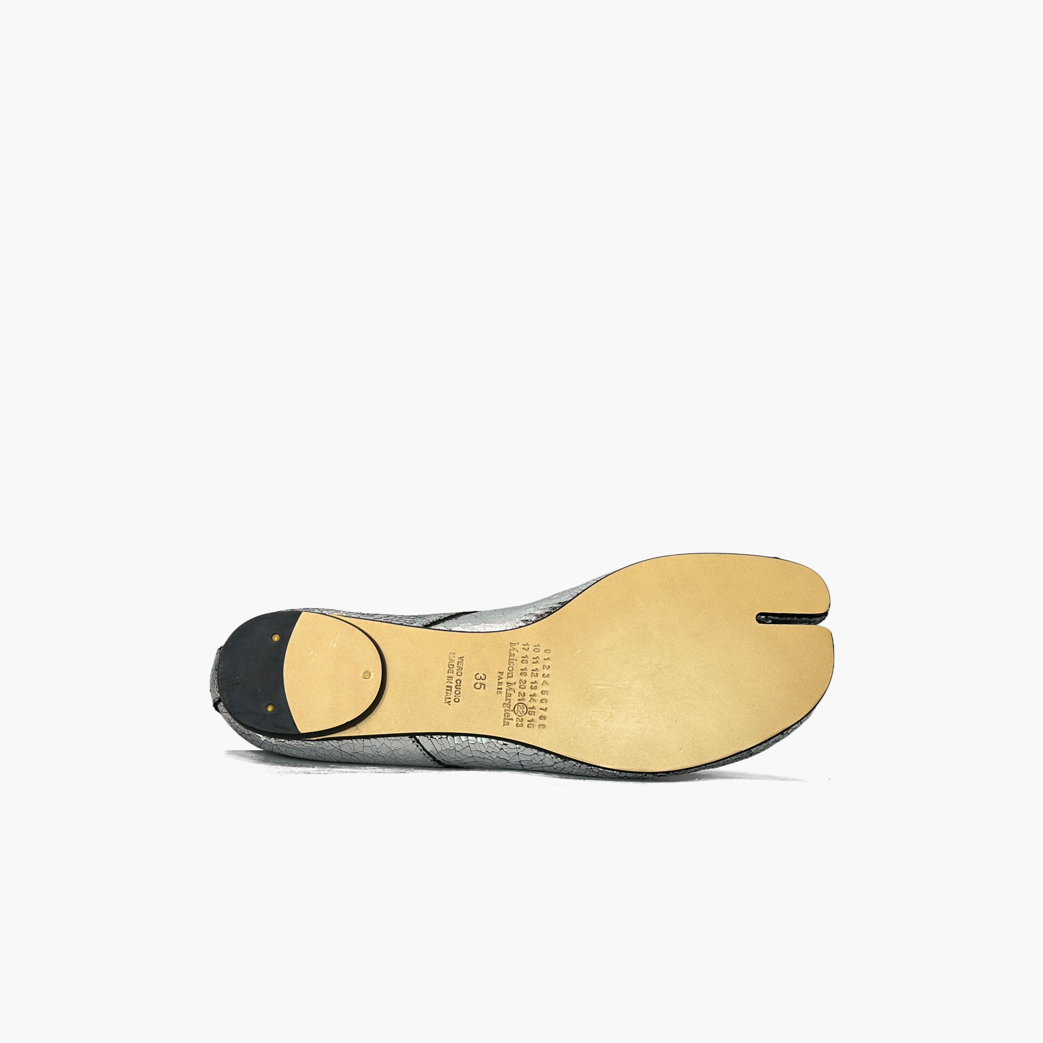 Maison Margiela Maison Margiela Silver Tabi Flats Size 35 Size US 5 / IT 35 - 7 Thumbnail