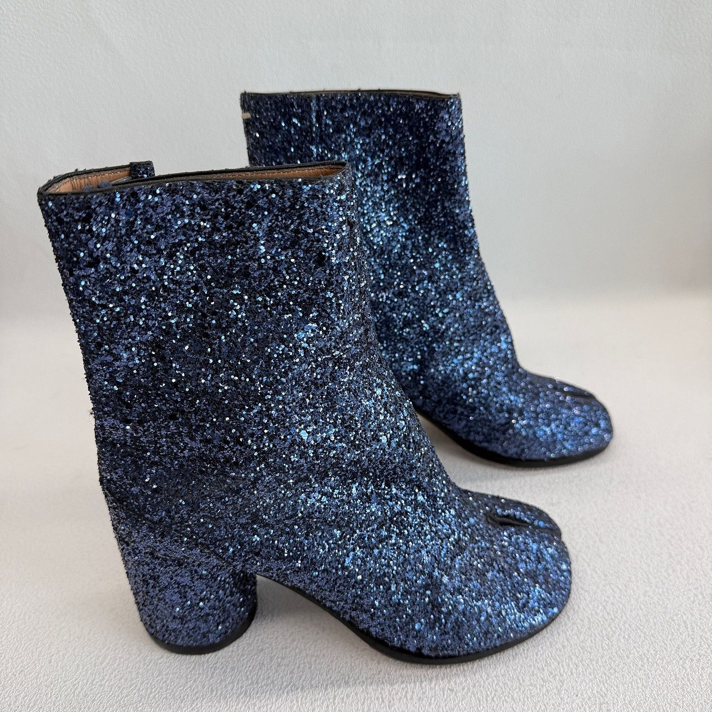 Maison Margiela Maison Margiela Blue Glitter Tabi Boots Size 36 Size US 6 / IT 36 - 7 Thumbnail