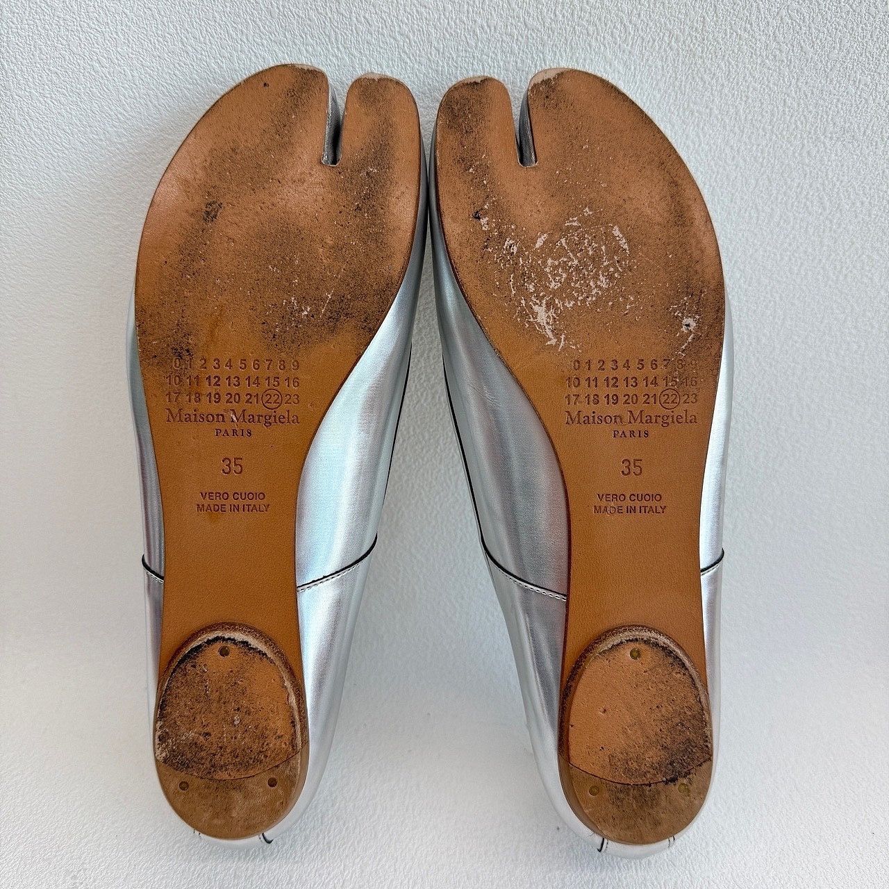 Maison Margiela Maison Margiela Silver Tabi Ballet Flats Size 35 Size US 5 / IT 35 - 4 Thumbnail