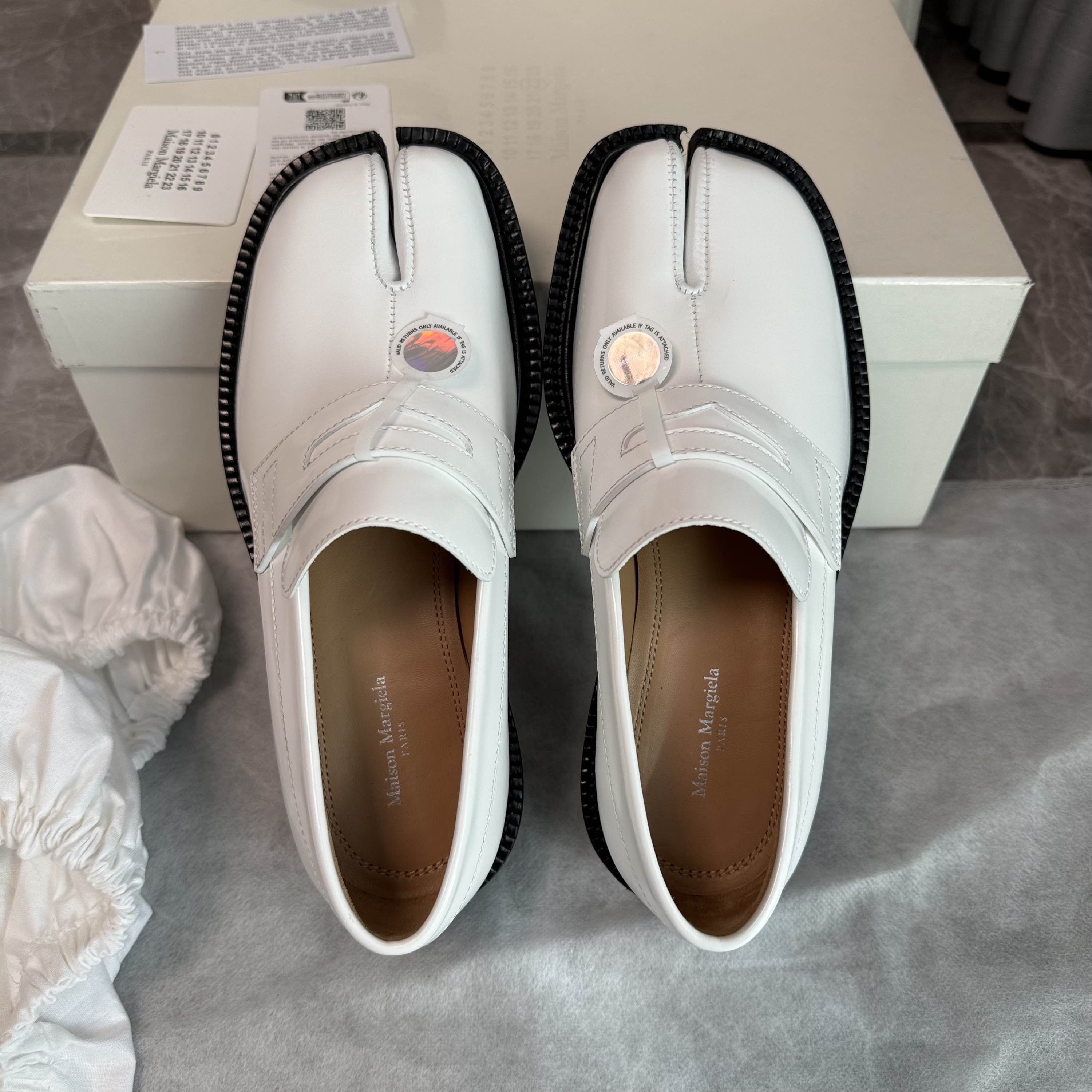 Maison Margiela Maison Margiela Tabi Leather Loafers Size 35 Size US 5 / IT 35 - 7 Thumbnail