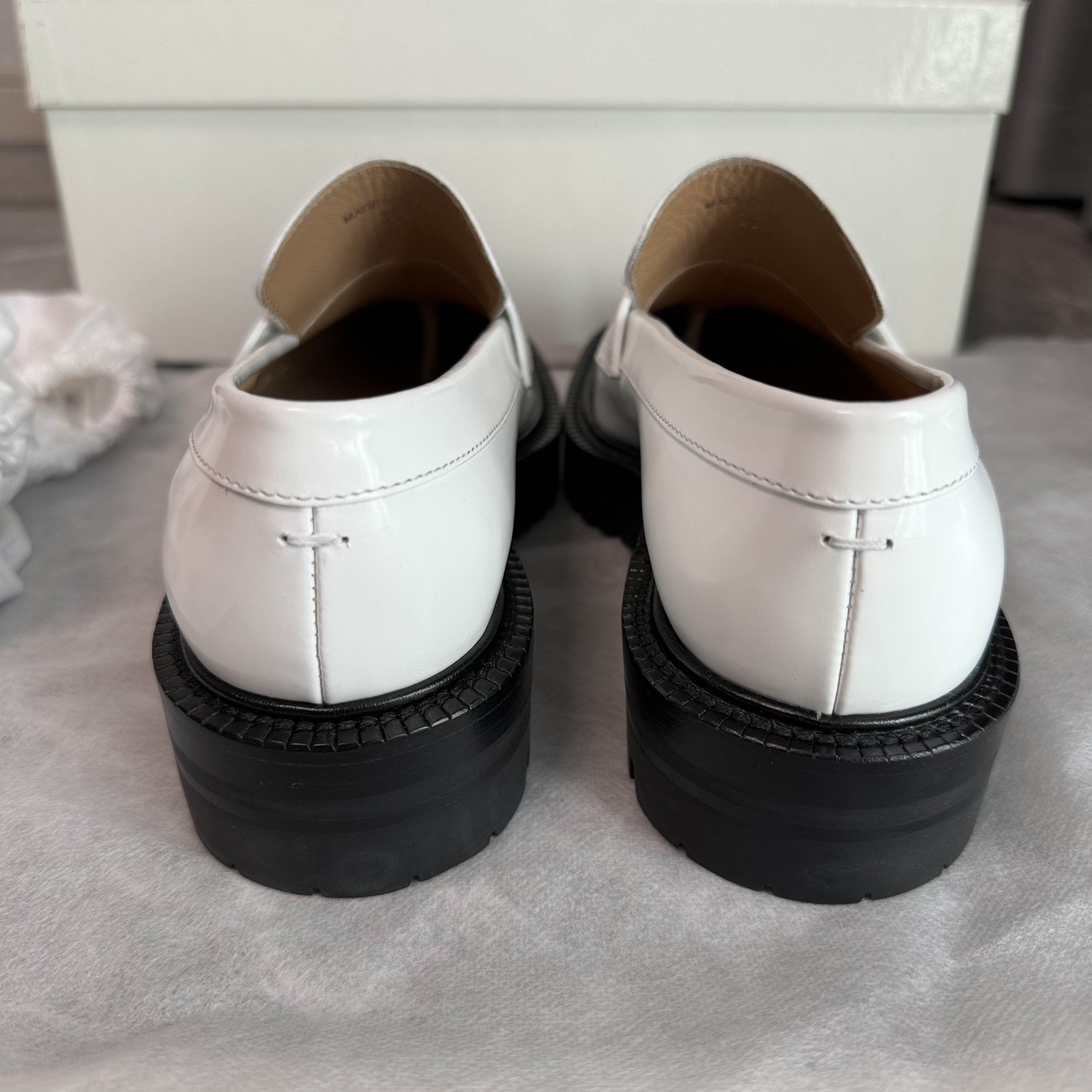 Maison Margiela Maison Margiela Tabi Leather Loafers Size 35 Size US 5 / IT 35 - 3 Thumbnail