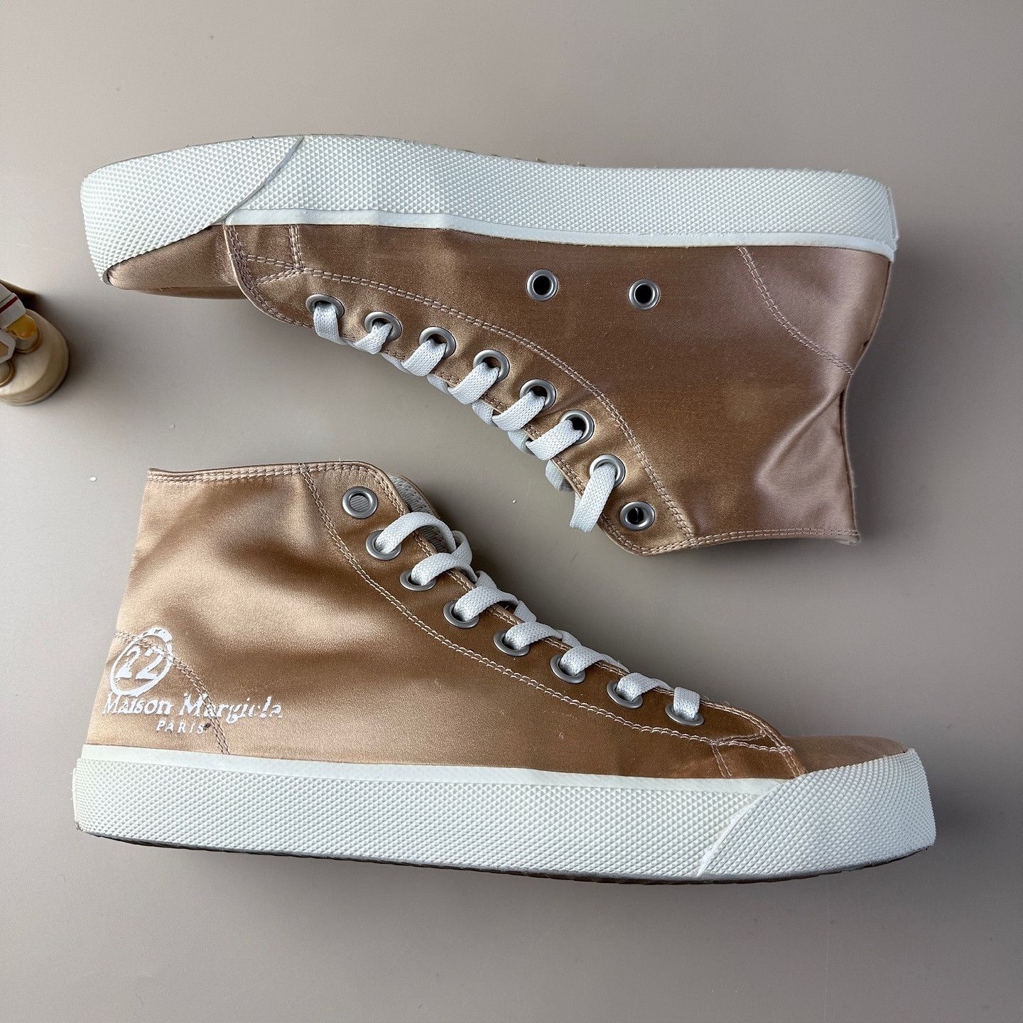 Maison Margiela Maison Margiela Tabi Satin High Top Sneakers Size 38.5 Size US 8.5 / IT 38.5 - 6 Thumbnail