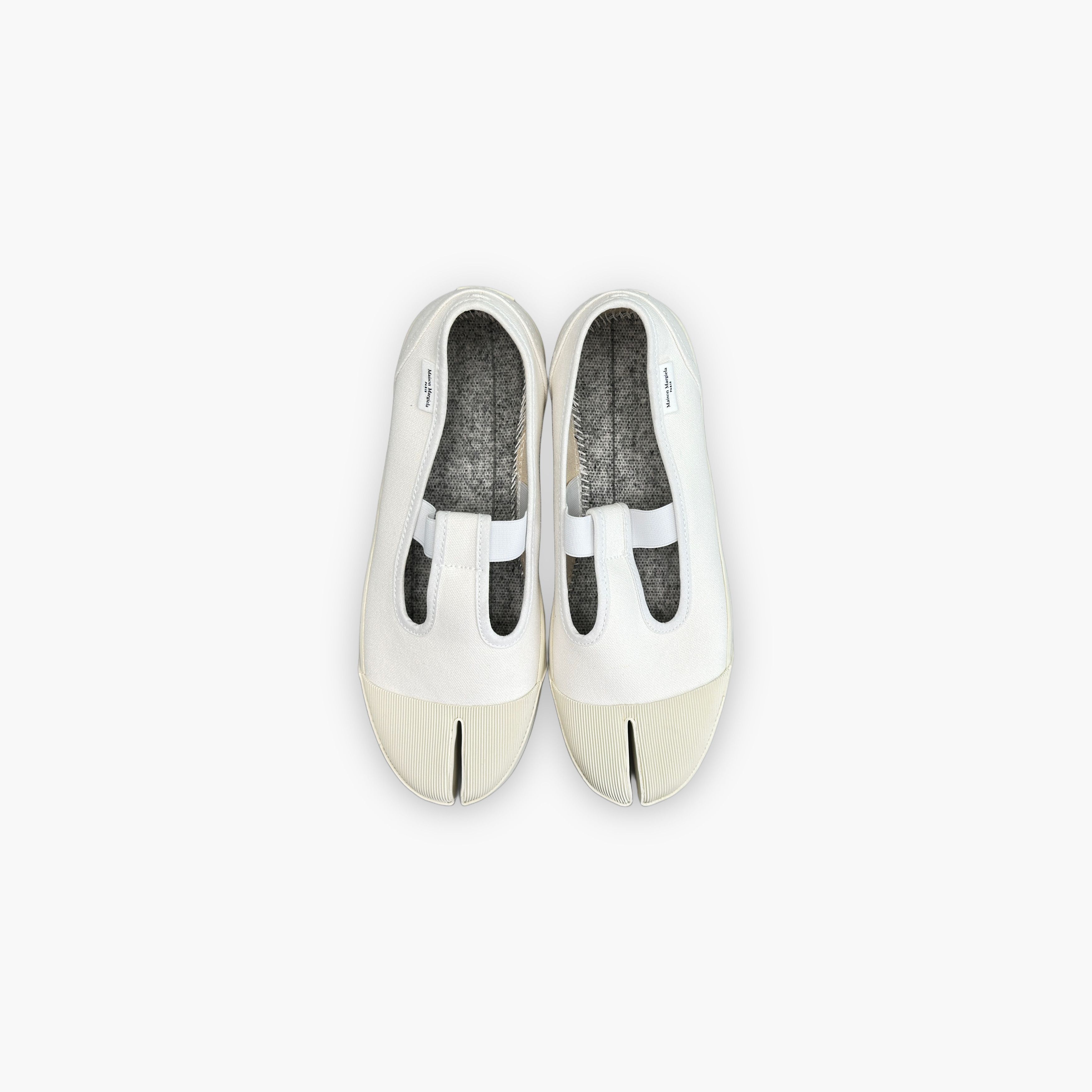 Maison Margiela Maison Margiela White Tabi Canvas Slip Ons Size 39 Size US 9 / IT 39 - 9 Thumbnail