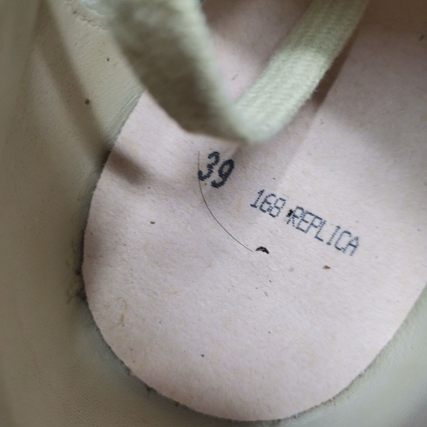 Maison Margiela Maison Margiela Replica Low-Top Sneakers Size 39 Size US 9 / IT 39 - 13 Thumbnail