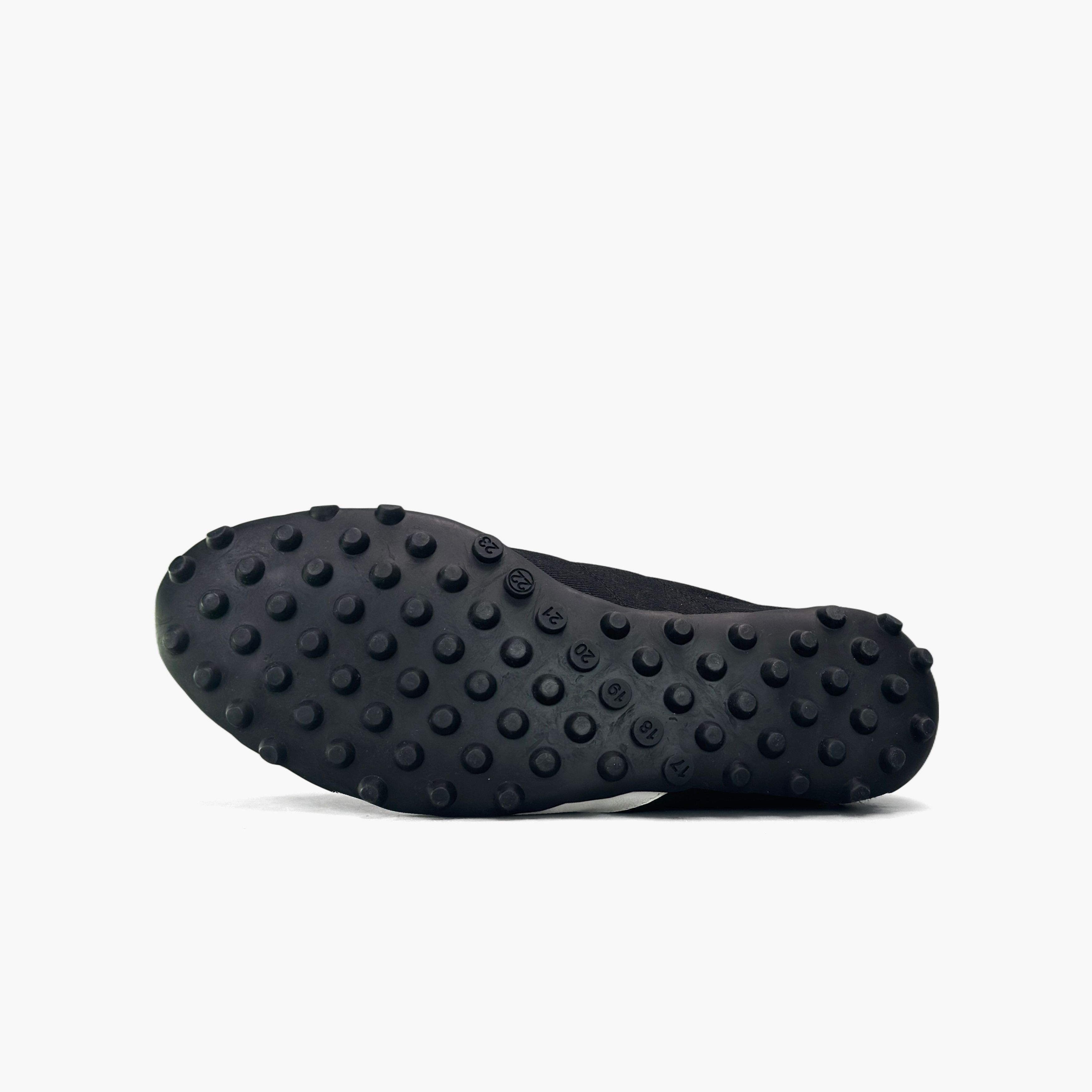 Maison Margiela Maison Margiela Leather Studded Sneakers Size 36 Size US 6 / IT 36 - 8 Thumbnail