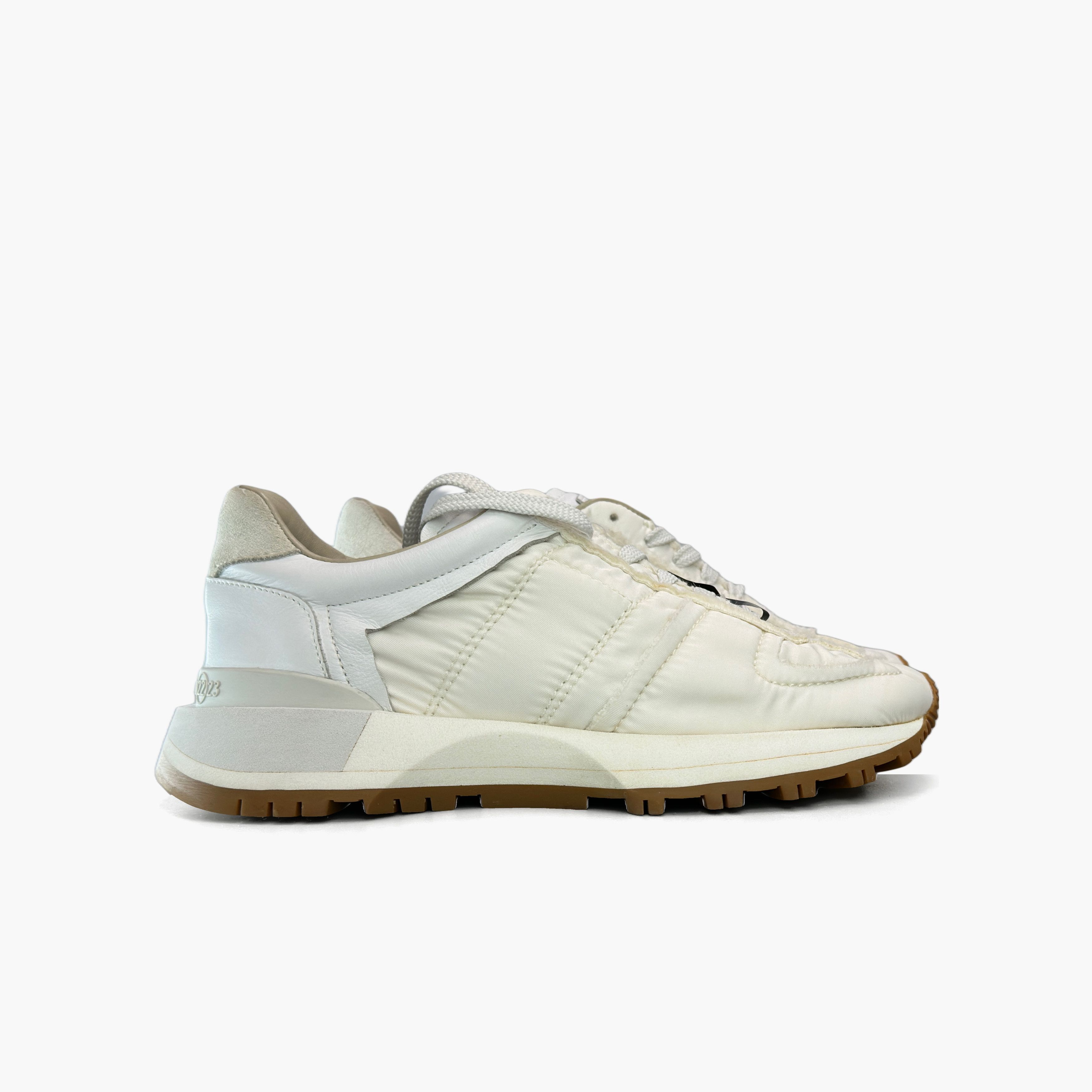 Maison Margiela Maison Margiela Ivory Runner Sneakers Size 36 Size US 6 / IT 36 - 4 Thumbnail