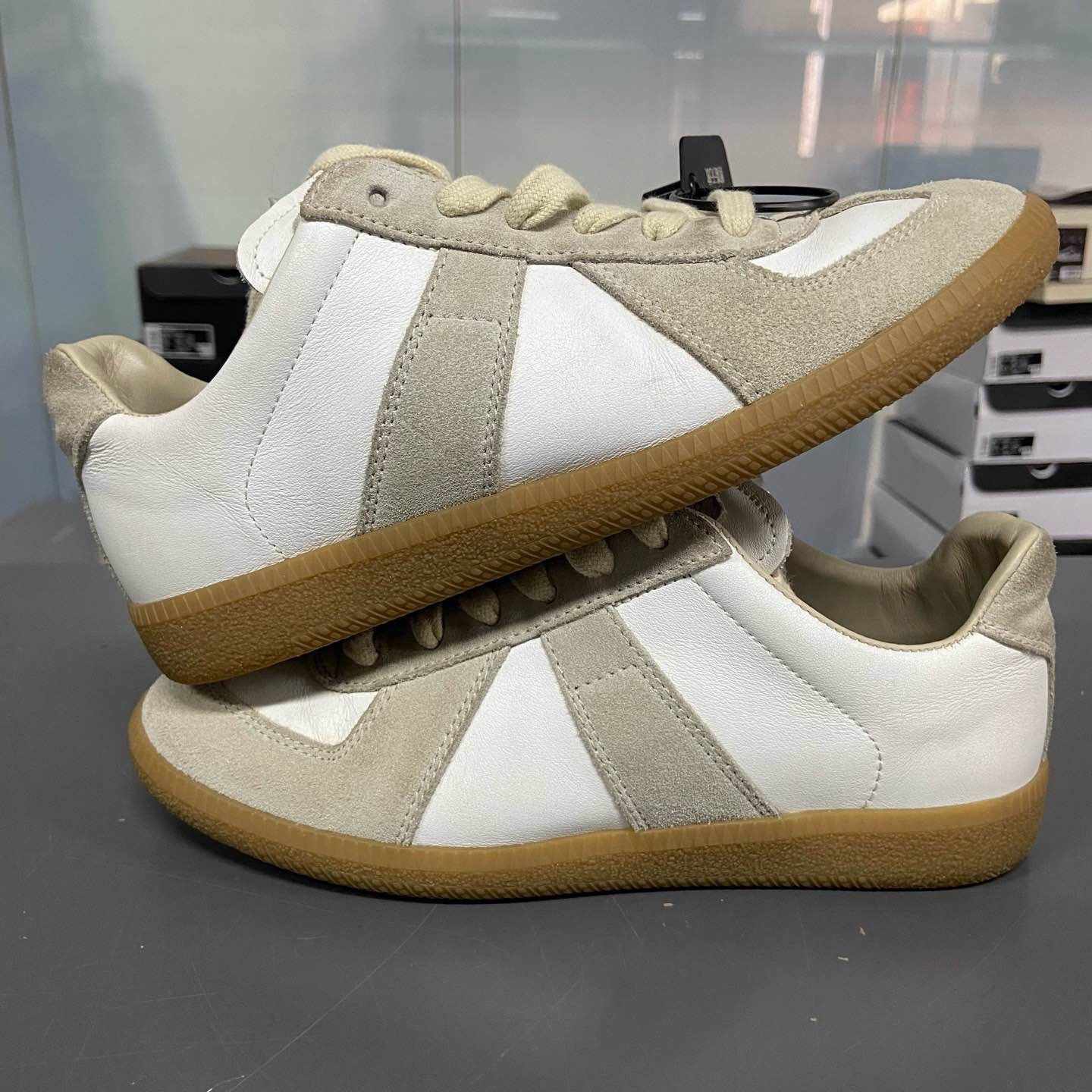 Maison Margiela Maison Margiela Replica Sneakers Size 35.5 Size US 5.5 / IT 35.5 - 7 Thumbnail