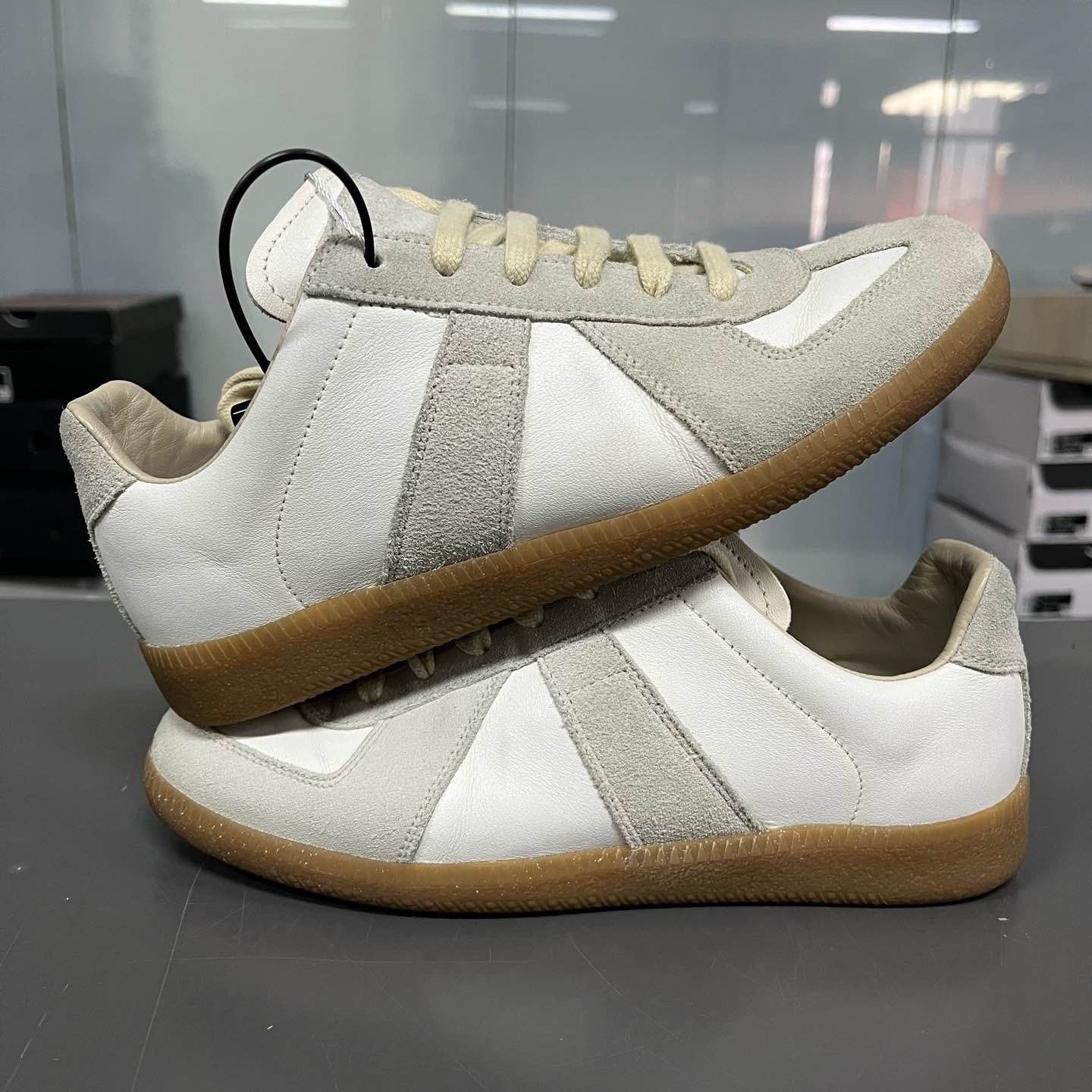 Maison Margiela Maison Margiela Replica Low-Top Sneakers Size 36 Size US 6 / IT 36 - 7 Thumbnail