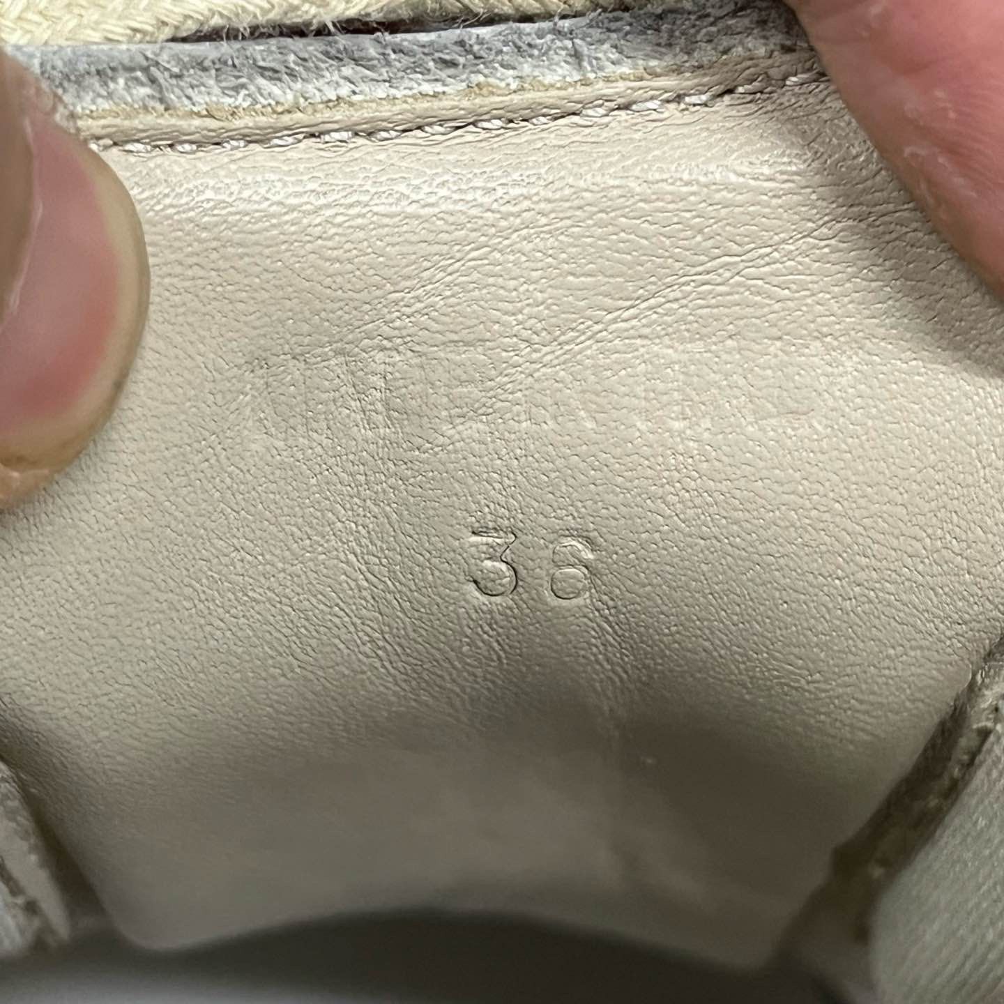 Maison Margiela Maison Margiela Replica Low-Top Sneakers Size 36 Size US 6 / IT 36 - 5 Thumbnail