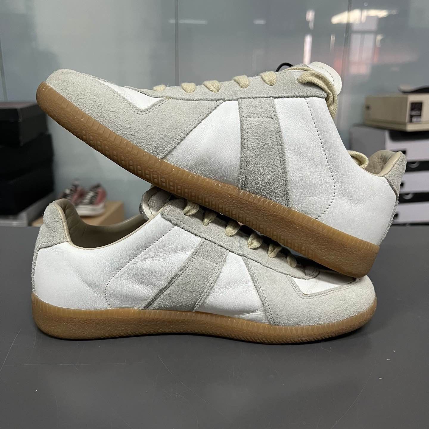 Maison Margiela Maison Margiela Replica Low-Top Sneakers Size 36 Size US 6 / IT 36 - 8 Thumbnail