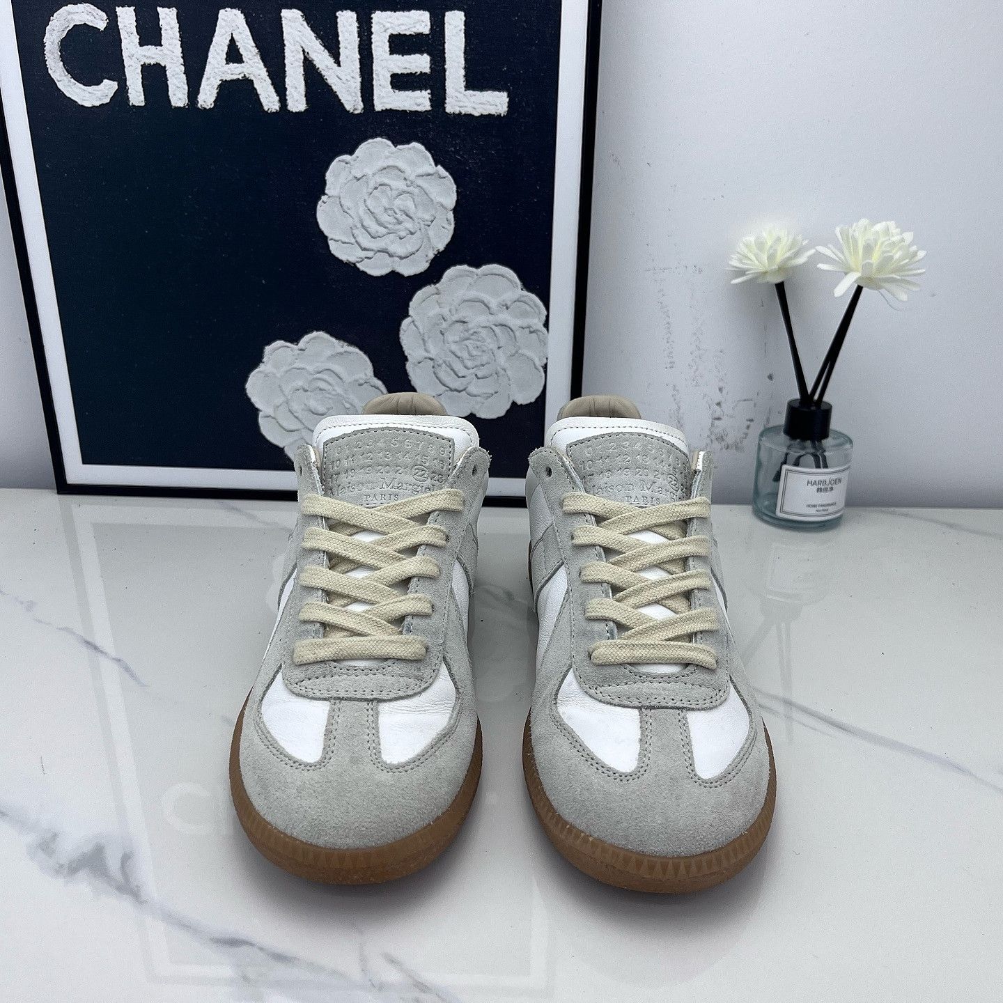 Maison Margiela Maison Margiela Replica Low-Top Sneakers Size 36 Size US 6 / IT 36 - 2 Thumbnail