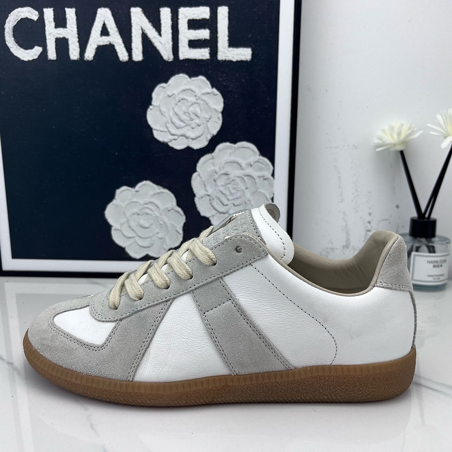 Maison Margiela Maison Margiela Replica Low-Top Sneakers Size 36 Size US 6 / IT 36 - 6 Thumbnail