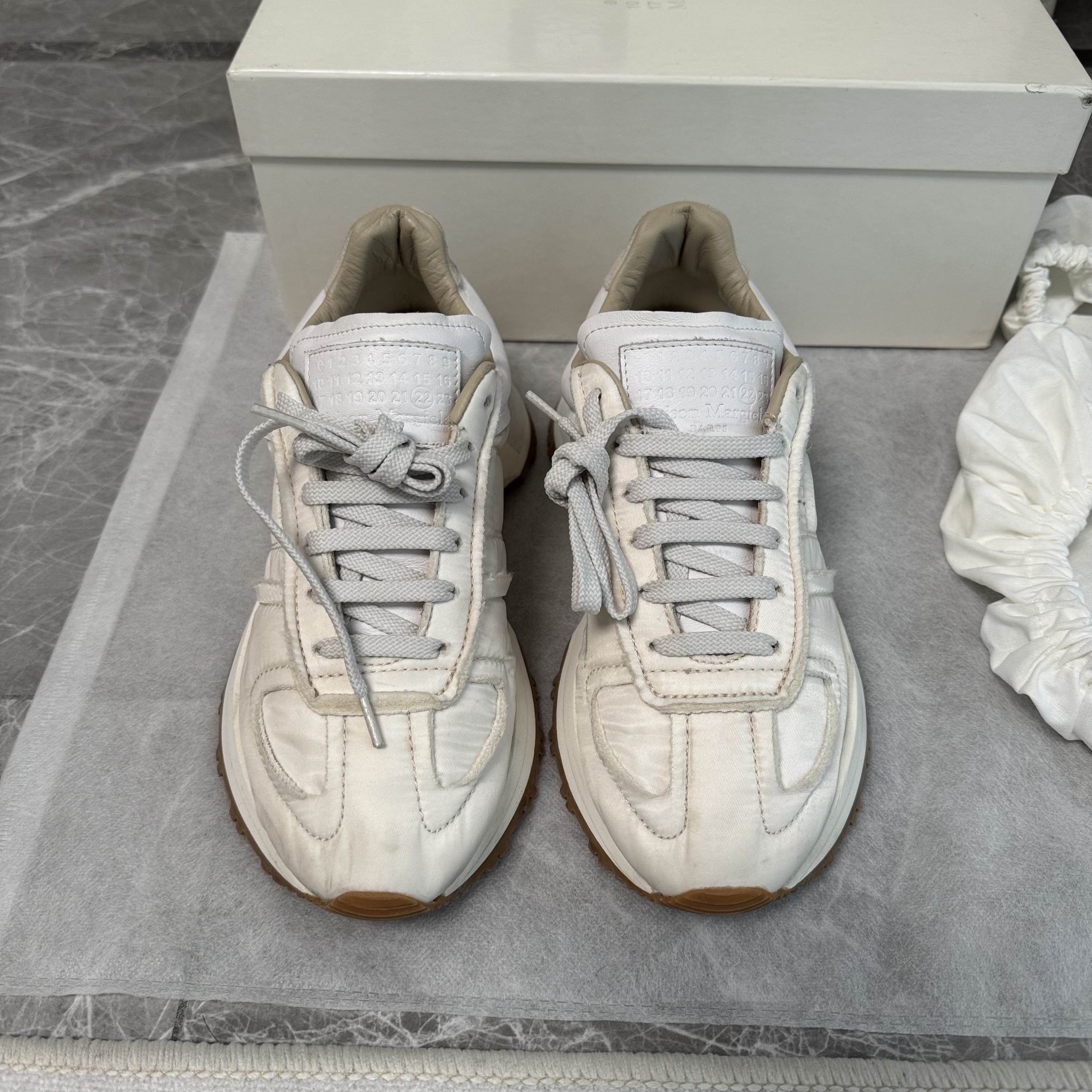 Maison Margiela Maison Margiela Low-Top Runner Sneakers Size 38 Size US 8 / IT 38 - 2 Thumbnail